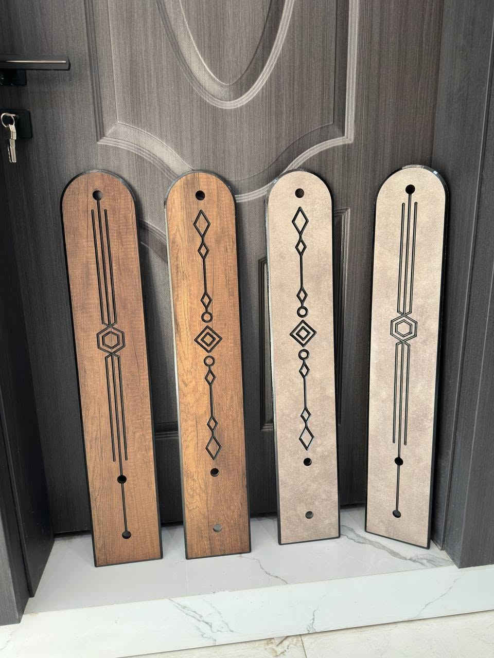 نعلن عن توفير بايات درج روك بنل بأحدث التصاميم وقياسات والوان متعددة لدى شركة الجوار.
الروك بنل هيه مادة صلبة جدا مصنوعة من حجر الراين والبلاستيك المضغوط حتى تقاوم جميع الضروف بسماكة عشرة ملم وغير قابلة للكسر بسهوله. مقاومة للخدش ،الماء ، الرطوبة والشمس.

متوفر بجميع القياسات والتصاميم حسب الطلب 

موقع الشركة الانبار / الرمادي / شارع اربعين 
يتوفر توصيل لجميع المحافظات 
للتواصل عبر الواتساب او الاتصال ***********
