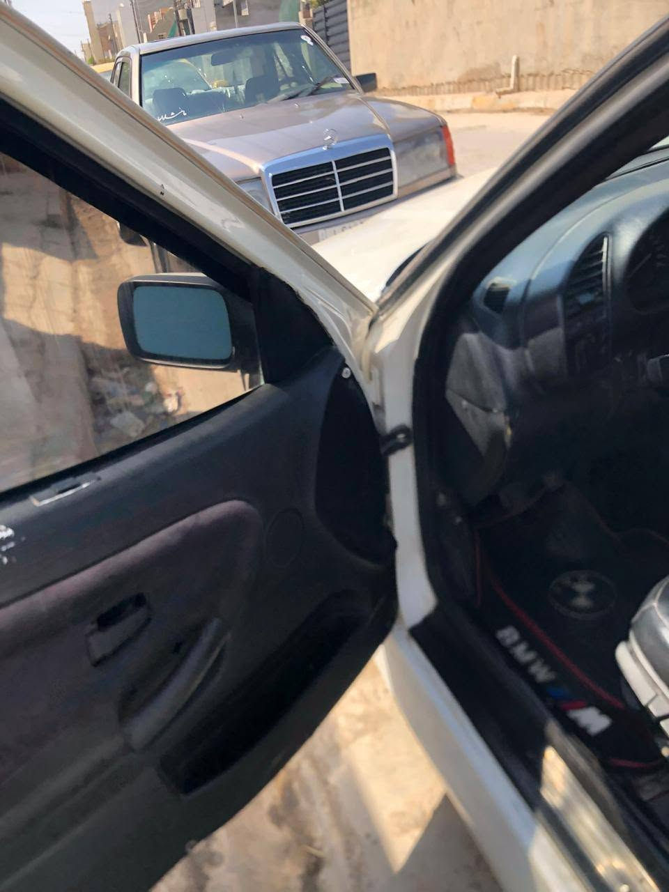 صقر موديل ١٩٩٤ مشروع وطني لل٢٩ رقم نينوى شرط الوكاله وتحويل محرك كبس كير عادي فول رياضي تخم تاير كهرباءيات كله شغال صدر جديد السعر ٣٨$ وبي مجال العنوان كركوك دوميز شراي اتصل على الرقم *********** كركوك, العراق

