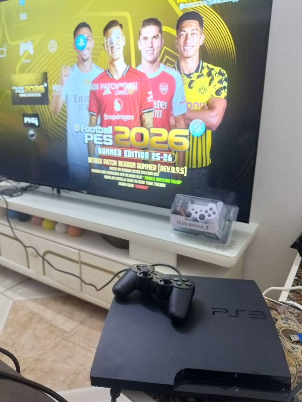 سلام عليكم بلي ستيشن 3 سلم بي هذني العاب و مكتبه العاب نضام هين ويا دبل جوستك و كامل ملحقات سعر 110الف مكان اربيل توصيل موجود ***********
