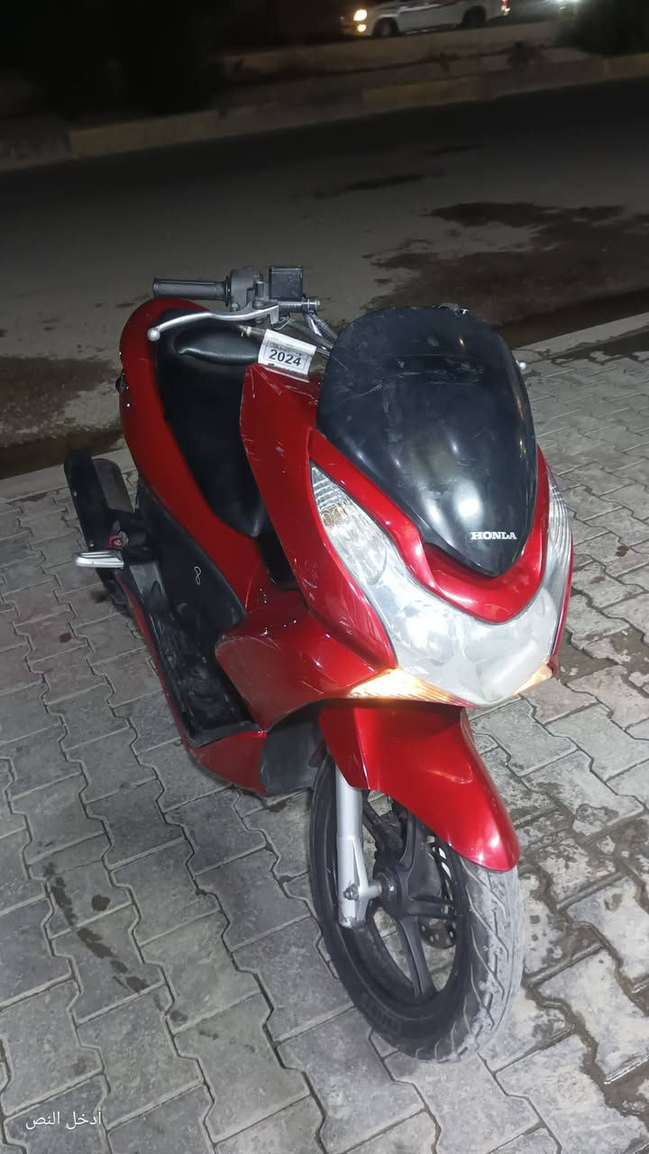 سلام عليكم دراجه pcx جيل اول كوري كاملة مابيها نقص مكاني ديالئ بعقوبة بهرز سعر 950 شراي يتصل ***********
