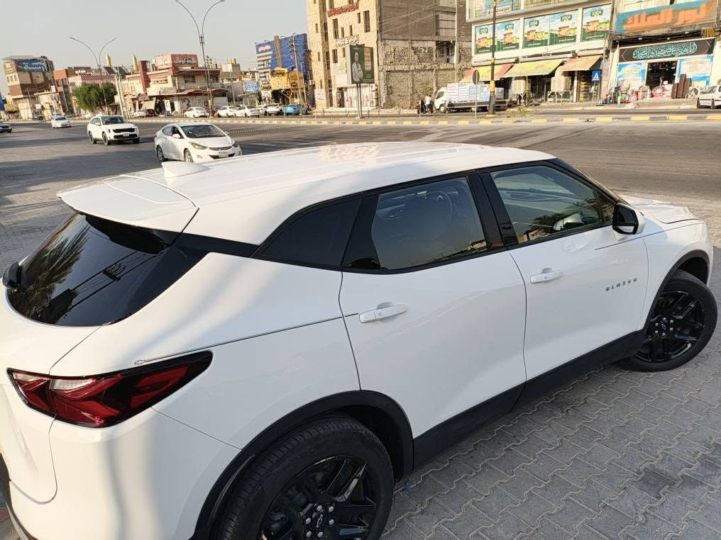 بلايزر 2021 رقم اربيل الجديد حادثها بنيد فقط 

✅ بيع أو مراوس ✅ 0
مواصفاتها: 
6 سلندر 3600 المرغوب 
3 انضمة قياده ( نورمال - سبورت - جليد )
تحديد مسار 
Auto stop. 
سايد بريد دكمه
رادار 
كروس سرعه متفاعل 
شاشه بلادي ابل كار بلي واندرويد اوتو 
كامره دواره 
منفذ شحن امامي خلفي 
تبريد قطعتين امامي خلفي منفصل 
كشن السايق كهرباء 
4 دكم الجام اوتو 

السيارة بيها تخم تاير جديد و منضومة تبريد جديده تبريد ثلج 
مكاني نجف //  *********** اتصل وبيك خير وتدلل النجف, العراق
