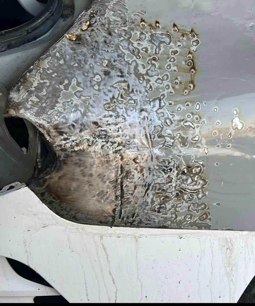 السلام عليكم k5 2023 للبيع السياره معوقين بغداد شرط وكاله عامه بالسياره
السياره GT محرك 2500 تيربو🚀 ماشيه 68 الف كيلو كير مكينه تبريد السياره اكفلكياهن ع الفحص
السياره حادثها من امريكا قبغ جنطه وجاملغات خلفيه وبنيد صبغ وهنا بالعراق صار بيها حادث باب سايق والوراه صبغ طك ايرباك برده والشكن مال سايق
يعني انطيك صبغ حزام السياره حتى لا اتعبك ولا تعبني مبيها لا شاصي لا لغود ع الفحص
مواصفات السياره GT الفوول المعروفه اعلى فئه بالk5 GT
اللون سموك المميز

فول مواصفات 
1-بصمه+تشغيل عن بعد
2-شحن هاتف لاسلكي 
3- قياده ذاتيه ؏ الخطوط السريعه تحديد مسار
4- هاند بريك بصمه 
5- سقف بانوراما 
6- مثبت سرعه 
7-نضام ABS
8- مانع انزلاق
9-حساس أطارات 
10-بك لايت ليد
11-شاشة كبيره
12- كامره دواره+ اربع كاميرات محيطية 360ْ
13- كشافات امامي
14-شاشه اعطال
15-ويل كب كروم لونين حجم 19 مال GT
16-رادار جانبيه+ رادارات امامية وخلفية
17-مراقبة النقطة العمياء
18-رادار الخطوط البيضاء 
19-اشاير بالمري 
20-الداخل بلاك ادشن 
21-‏ مقعد للسائق والبصفه قابل للتعديل 
        كهربائياً مع نظام حفظ لمقعد السايق
22-لايتات ‏3 عدسات 
23-نضام قياده سبورت +سوبر سبورت +نورمال   
       + سمارت
24-فول تحكم ستيرن
25-كير أوتو + عادي DCT 
26- أوتو بريك 
27- ‏ نظام الملاحة  الخريطة🗺📍
28- ستيرن حرف D  مختوم GT 
29-‏Led +  زينون
‏AUTO HOLD-30
31-تصميم خارجي رياضي
32-مصابيح خلفية LED
33-مصابيح ضباب LED
34-لاسلكي Android Auto  
35- كشنات تدفئة تبريد الاماميه مختمه GT 
36- شفتات بالستيرن
37- رادار توقف ذاتي في حال رجوعك للخلف  
         وسياره قادمه 
38- تدفئة بالستيرن 
39- تبريد منفصل السايق والبصفه وقطعتين 
        تبريد 
40- نظام ترحيب عند اقتراب للسياره  
41- مري شفط وقلاب عند رجع للخلف 
42- نظام صوتي محيطي من شركة Boose 
        العالمية عدد 12 سماعة 
ماشي :68 الف كيلو 

السعر : خاص لان اكو ناس متخاف الله شغلتهم 
          يكسرون بحلال العالم
للاستفسار / هـ  ***********  واتساب
