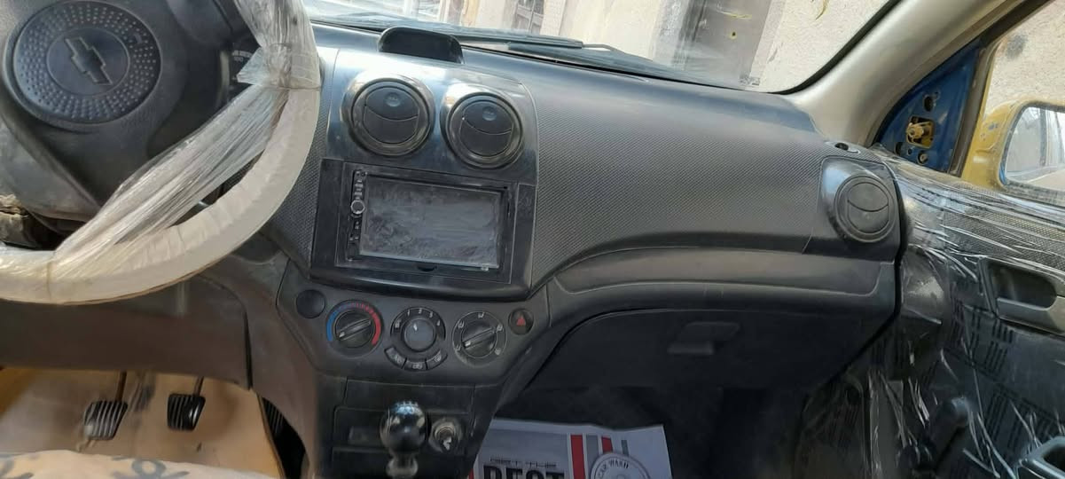 افيو ٢٠٠٧
كير ومكينه  مكفولات 
حداديه جديده 
رقم مميز  وباسمي
السعر ٣٥ وبي مجال 
***********
