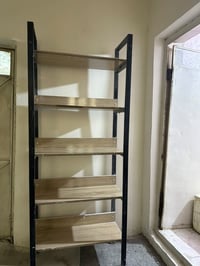 ٤ رفوف • مستعمل • بغداد