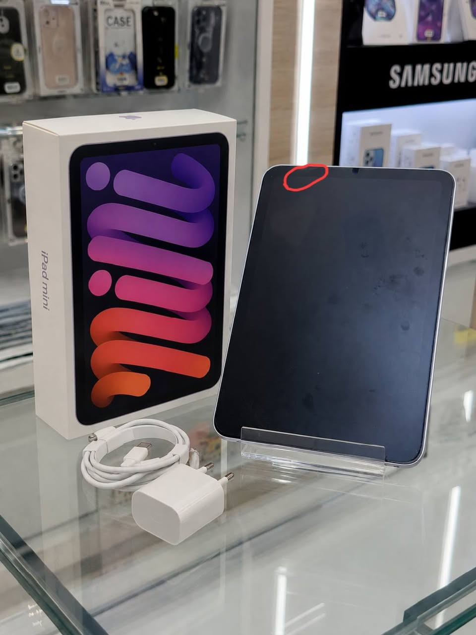 للبيع iPad mini 6
• مستعمل ونظيف جدًا
• نسبة البطارية: 86% 
• ويا الشاحن الأصلي + الكارتونة 
• حالة الجهاز: 90–100
• العيب الوحيد: فطر/كسر صغير وخفيف جدًا بالكلاس، مو بالشاشة وما يأثر على الاستخدام، ومبين بشكل بسيط جدًا.
• السعر: 350 ألف دينار 
• بي مجال بسيط بالسعر للجادين فقط

الجهاز نظيف ومناسب للي يريد iPad mini 6 بحالة مرتبة.
***********
