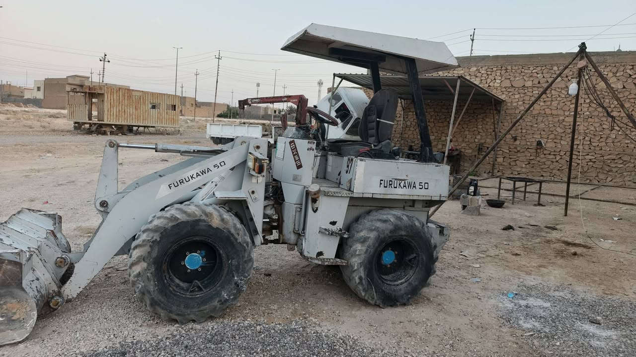السلام عليكم ورحمة الله من رخصة الادمن شفل فور كاوه للبيع حجم 50مجفت جديد موديل 97سنويه منتهية رقم قادسيه مكان رأوه الأنبار السعر 145بي مجال للاتصال ***********
