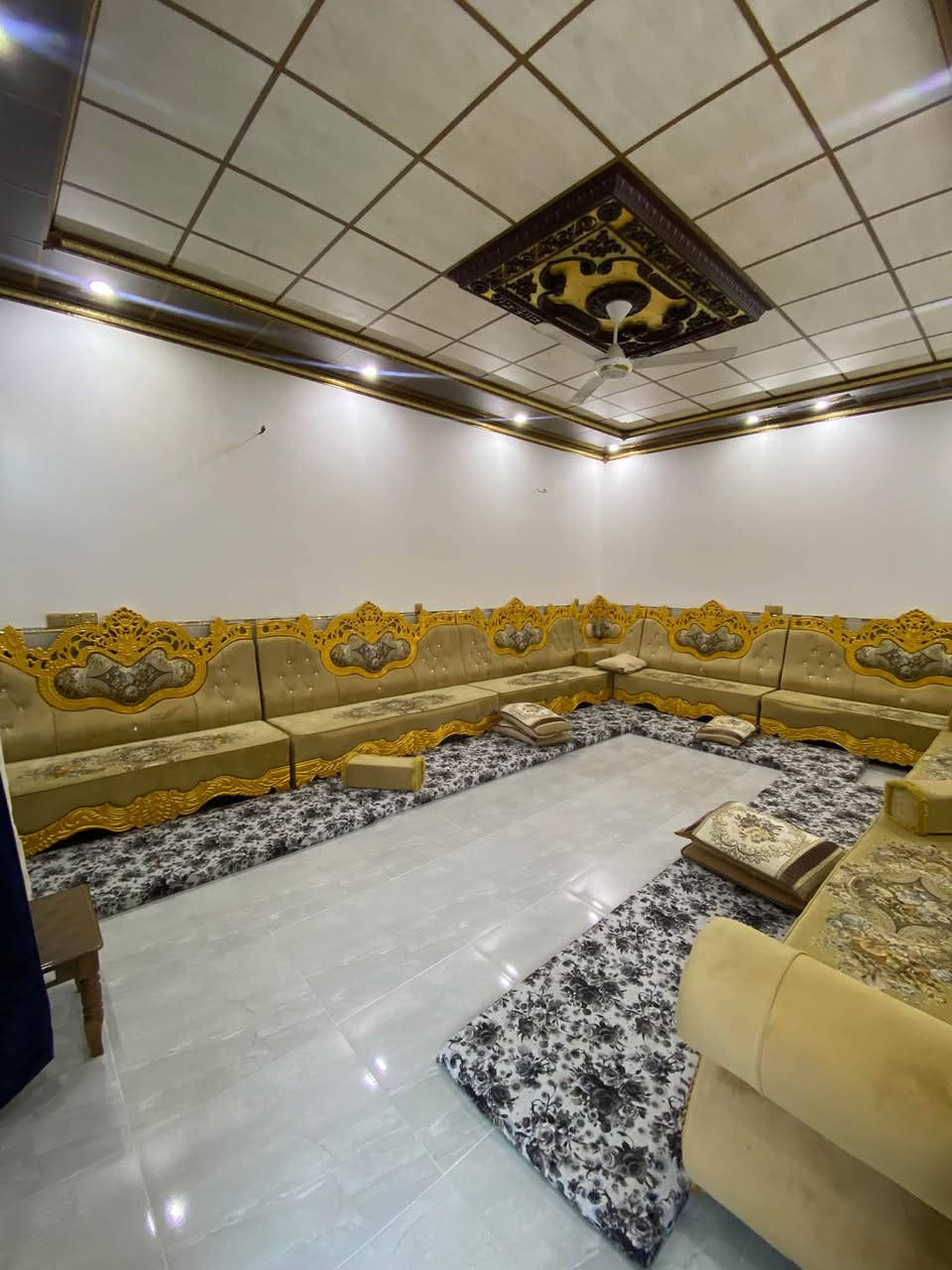 🏠 للبيع دار سكنية في تكريت – القادسية / حي الكفاءات
📍 الموقع: شارع 10، مقابل حديقة
📐 المساحة: 200 م²
📏 الواجهة: 10 م
📏 النزال: 20 م
🆕 البناء: 2025، يحتاج فقط إلى إكمال الواجهة.

تفاصيل الدار:

* 🛏️ 4 غرف نوم، واحدة منها سويت
* 🛋️ صالة عدد 2
* 🏡 استقبال
* 🍳 مطبخ
* 🚗 كراج
* 🚿 مجاميع صحية

📞 للاستفسار: ***********

