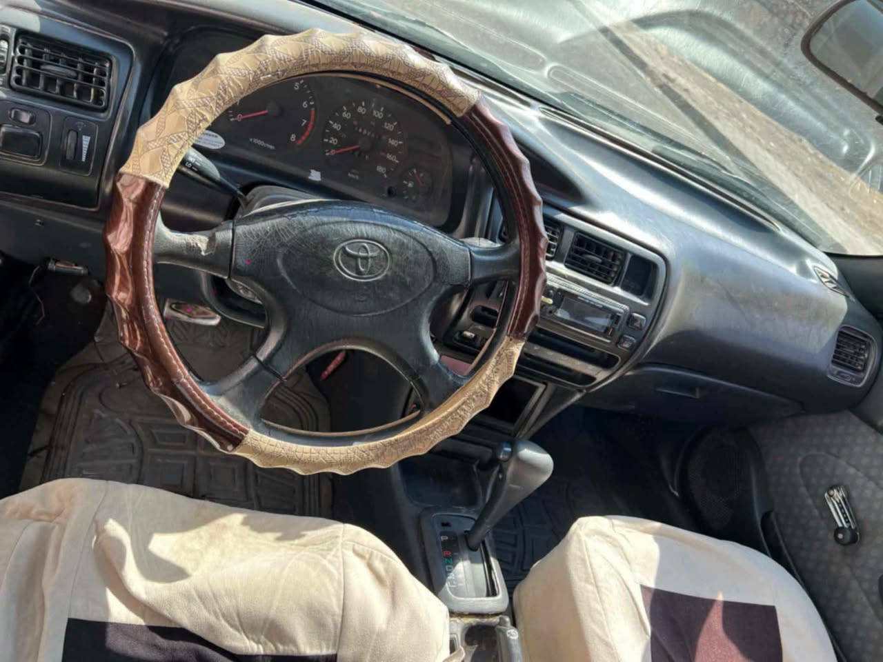سياره للبيع تويوتا كورولا موديل 1992رقم مشروع وطني رقم مميز صلاح الدين بي دفتر بانزين صحبه بل كركوك شارط تحويل هاي رقم صاحب شرط تبريد  اني مكلف بل نشر لحد يعلق ***********سعر 53وبي مجال لطيبين
