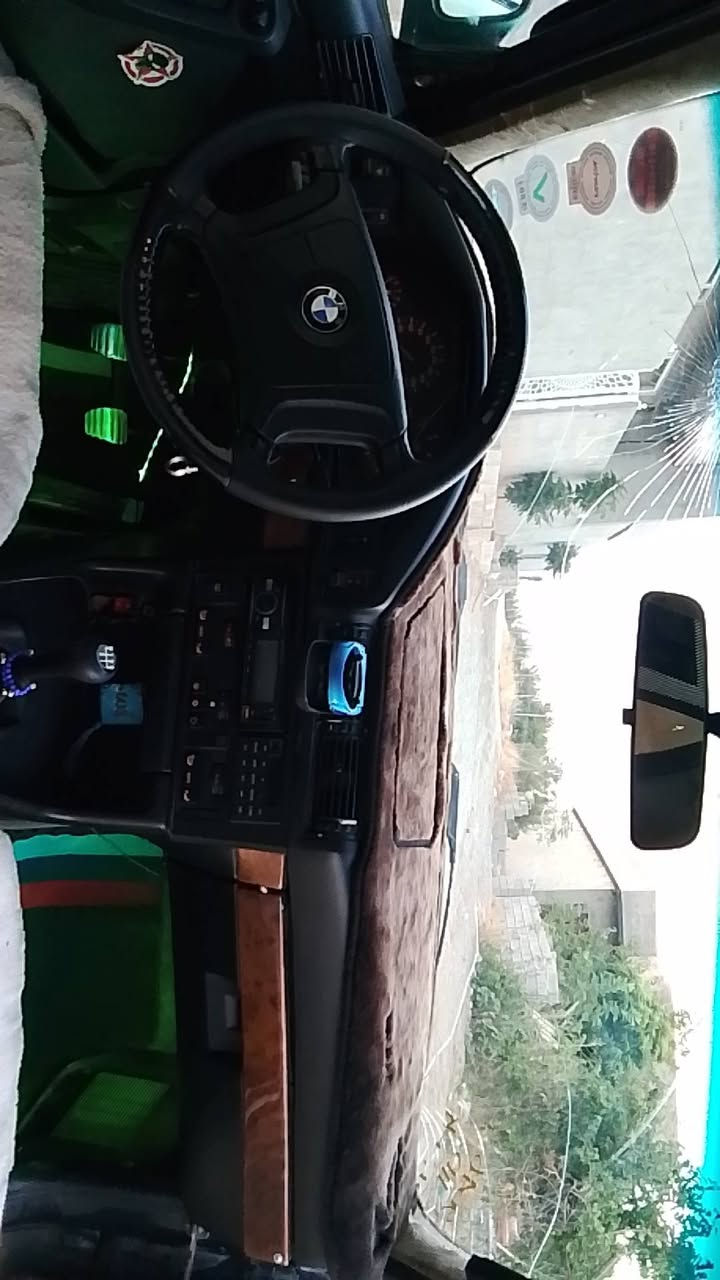 سەرەتا بە ناوی خوا ماشاللە لە ماڵی هەموو لایەک
BMW 1993 بی ئێم
بیئێم دەبلیوو ئاڕم پلاستیک هەولێر بە شەرتی هەموو شتێک ئەوەلیات و غەرامە و ماڵی کەس نەبێ و کێشەی نەبێت
مەکینە 520 گێڕ عادی بە شەرتی سەت فیتەر
دوو جام کارەبا
تەبرید گەرمی زۆر مەزبووت
سبوخ عام بۆ جوانی 
سعر / 30 معامەلە
تکایە نامە مەنێرە ژمارەی تەلەفونم بۆ داناوە
***********
واتس ئاپ لەسەرە

