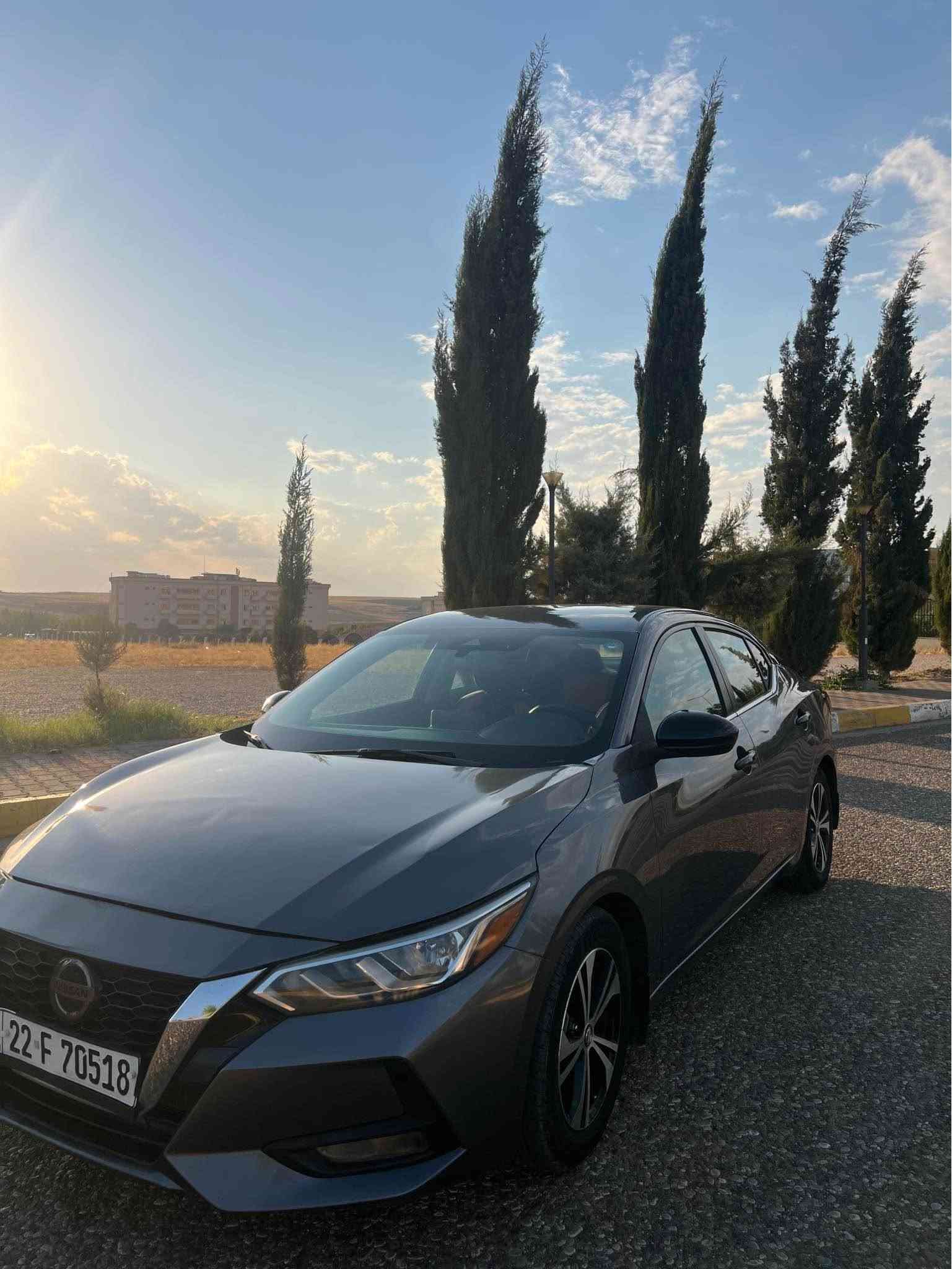 نيسان سينترا موديل 2021 sv 
ره قم و سه نه وي نوئ 
ئيك پارجه بوياغه  دوجي تعديل بجوك 
بي داخلي يرباك سوكان ته قيه 
ده عمي زور خفيفه 100 km رويشتوه 
سعري 119 وه ره قه مجال 
شوين ((ئاكرئ)) اكر, نينوى

نص مكتوب في الصور:
- 3N1AB8CVXMY225190