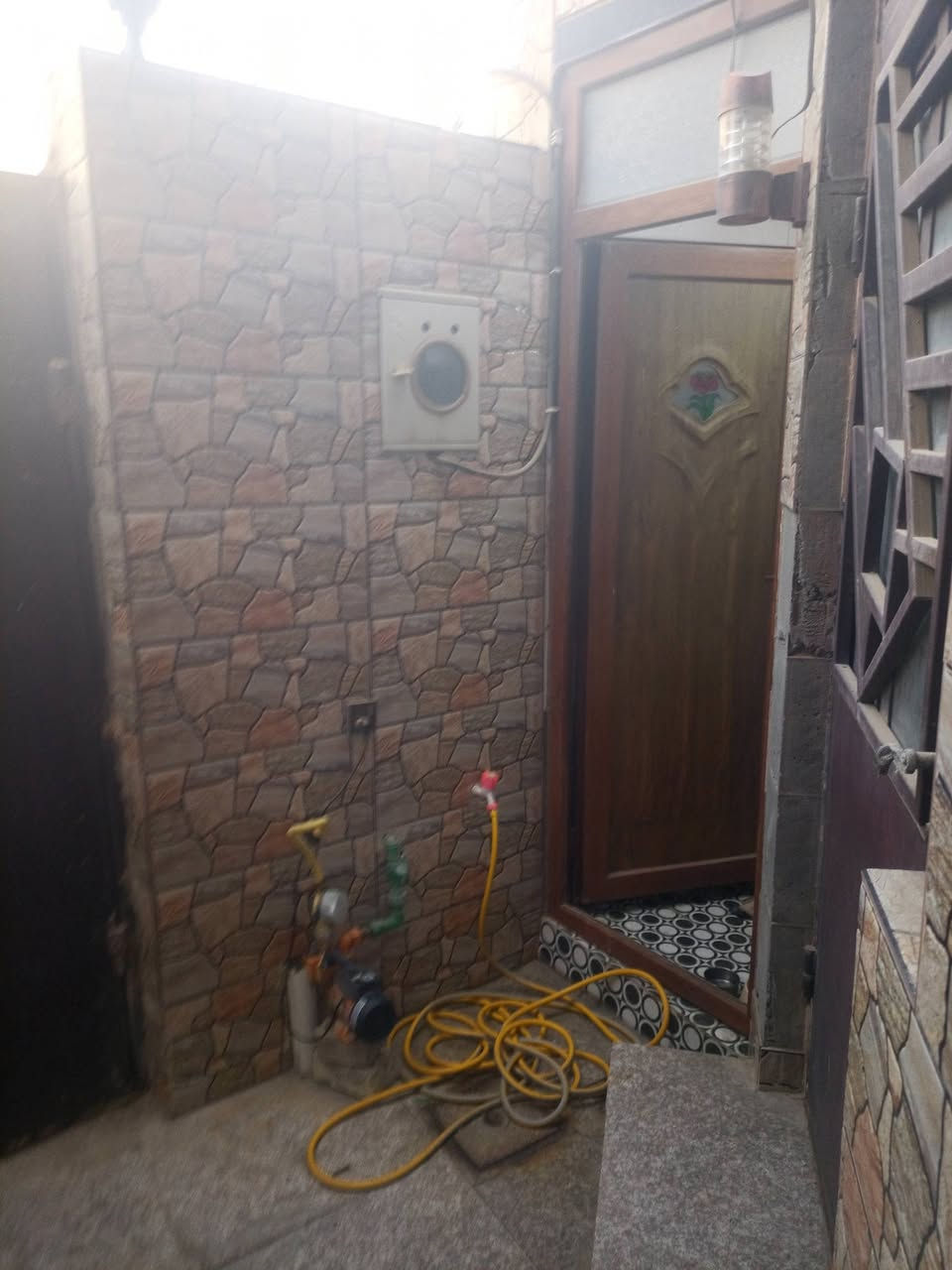 ‎السلاك عليكم
‎بيت للبيع الموقع حي الصحفيين خلف محطة الوزني قرب حديقة الصحفيين
‎المساحة 100 متر ، واجهة البيت 5 في 20
‎السعر مع الاثاث 205 وكذلك يرهم بدون اثاث

***********
