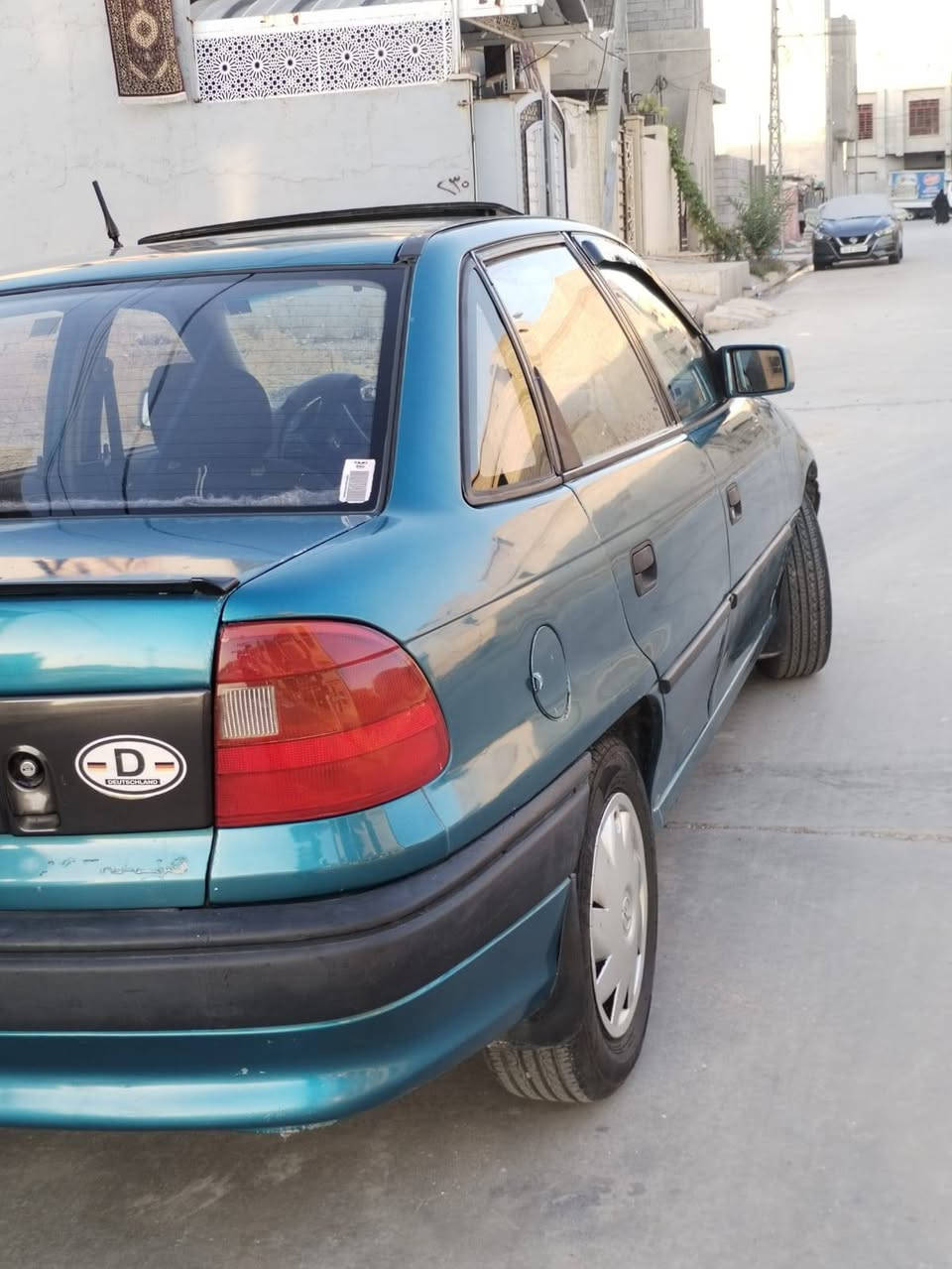 استرا للبيع موديل 93 محرك 16 طخم تاير وباتري جديد قفل مركزي وشاشة داخل جديد رقم بغداد انكليزي بسمي شرط تحويل بالموصل للتواصل السعر 40 وبي مجال ***********
