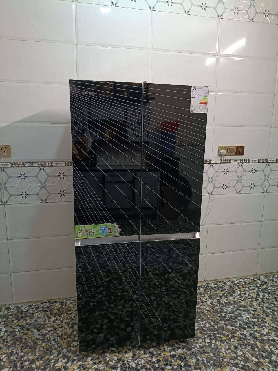 سلام عليكم ثلاجه كلش نضيفه 4بيبان تجميد فول لسعر450 وبي مجال ***********
