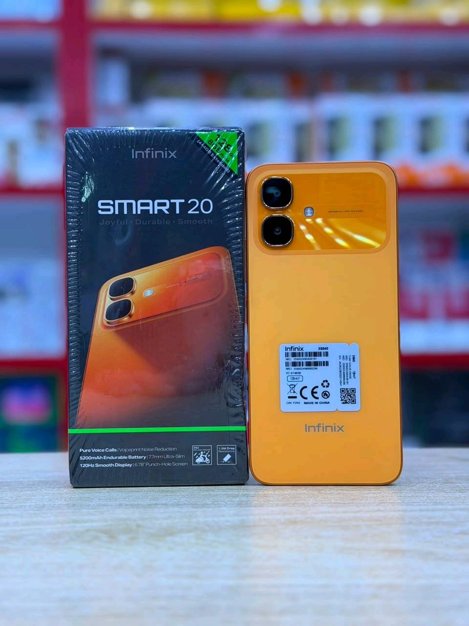 🔥 Infinix Smart 20 – هاتف اقتصادي بمواصفات متوازنة! 🔥

إذا كنت تبحث عن هاتف يجمع بين الشاشة السلسة، البطارية القوية، والتصميم العصري بسعر اقتصادي، فإن Infinix Smart 20 يعد خيارًا ممتازًا للاستخدام اليومي.

✨ أبرز المواصفات:

📱 شاشة 6.78 إنج HD+ بمعدل تحديث 120Hz، تمنحك تجربة تصفح ومشاهدة أكثر سلاسة.

⚡ معالج Unisoc T7250 ثماني النواة يوفر أداءً جيدًا للتطبيقات اليومية، وسائل التواصل، والألعاب الخفيفة.

💾 ذاكرة 128GB مع 7GB RAM (4GB فعلية + 3GB توسعة افتراضية)، لتشغيل التطبيقات بسلاسة وحفظ ملفاتك بكل راحة.

📸 كاميرا رئيسية 13MP مدعومة بالذكاء الاصطناعي لالتقاط صور واضحة، مع كاميرا أمامية مناسبة لمكالمات الفيديو وصور السيلفي.

🔋 بطارية 5200mAh تدوم طوال اليوم، مع تصميم نحيف بسماكة 7.7 ملم يمنحك راحة في الاستخدام.

🔊 سماعات ستيريو، تقليل ضوضاء المكالمات (Pure Voice)، مقاومة للسقوط حتى 1.5 متر، مع بصمة جانبية وفتح القفل بالوجه.

💯 شرح مختصر:

Infinix Smart 20 هو هاتف اقتصادي مناسب لمن يريد شاشة كبيرة وسلسة، بطارية تدوم طويلًا، وتصميم أنيق مع أداء ثابت للاستخدام اليومي. إذا كنت تبحث عن جهاز عملي للدراسة أو العمل