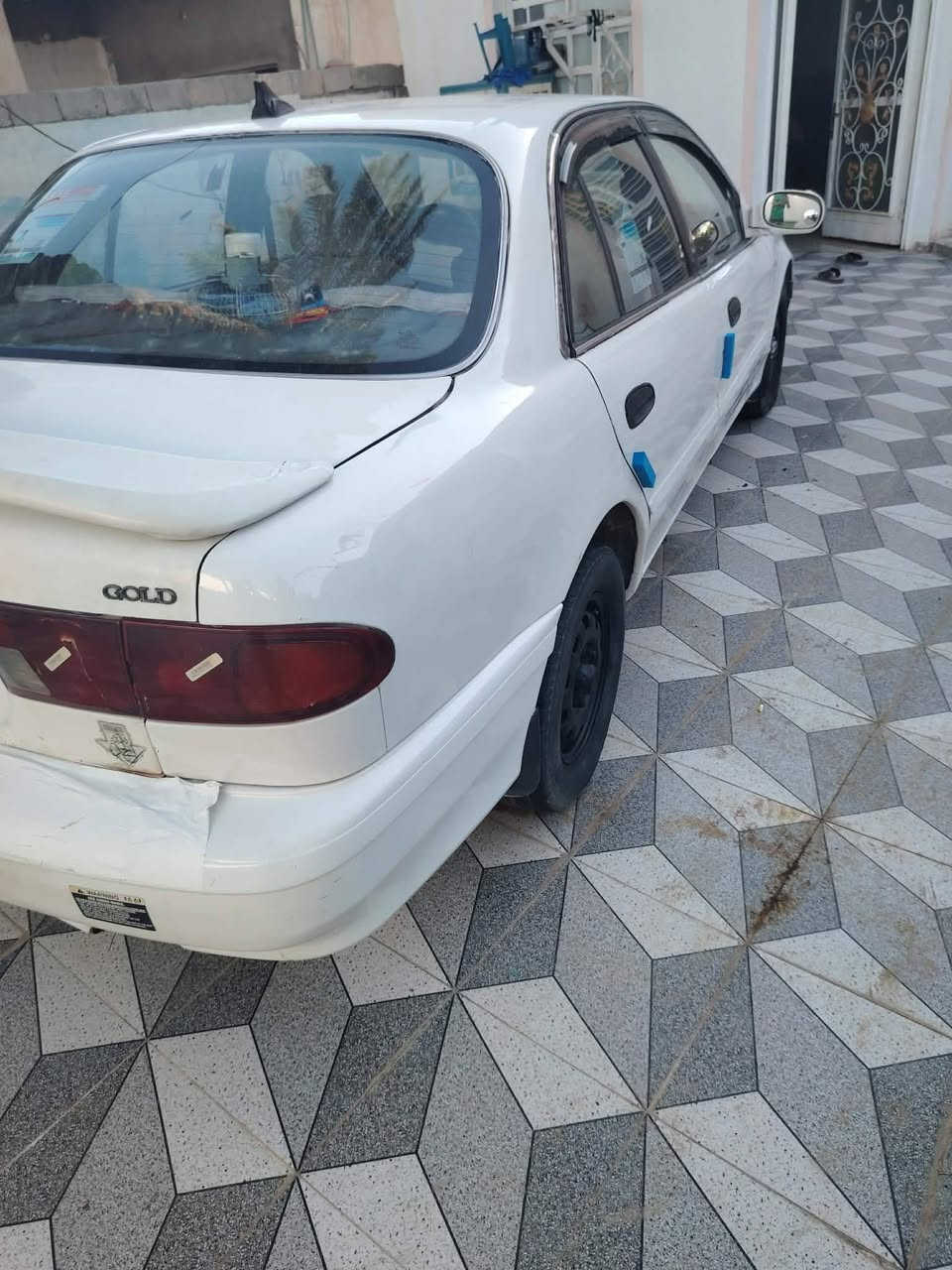 السلام عليكم
سوناتا 2 للبيع 
رقم بغداد  انكليزي
تبريد شغال 
لون ابيض بدون ضربه 
كير ومحرك خير من الله 
داخلها حلو ودوشمه جديده
رقمي بي واتساب 
***********
