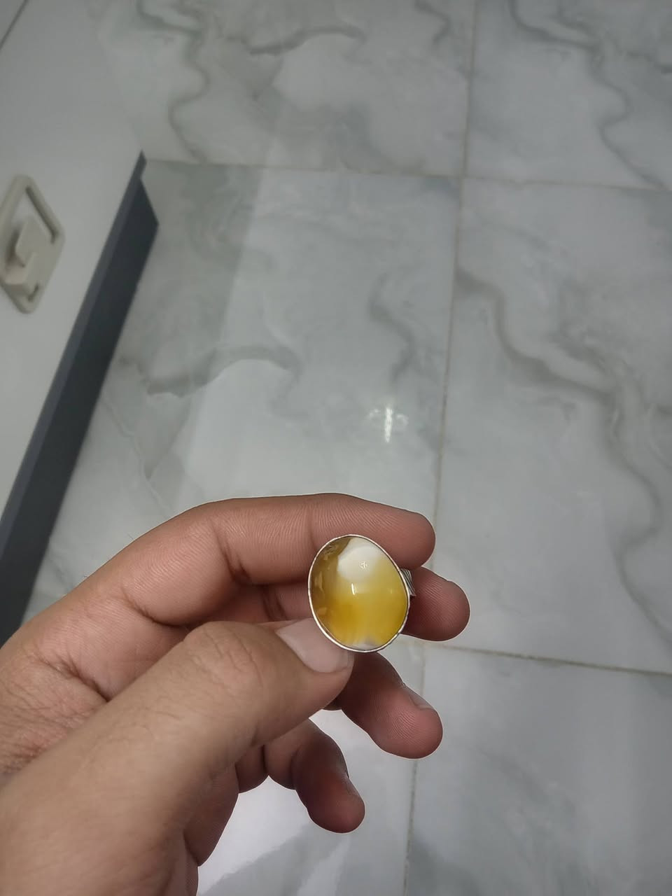 سلام عليكم محبس كهرب حر طبيعي قشطه بعسل صياغه فضه قياس 23 24 مكاني بغداد مدينه الصدر بسعر طيب للتواصل***********
