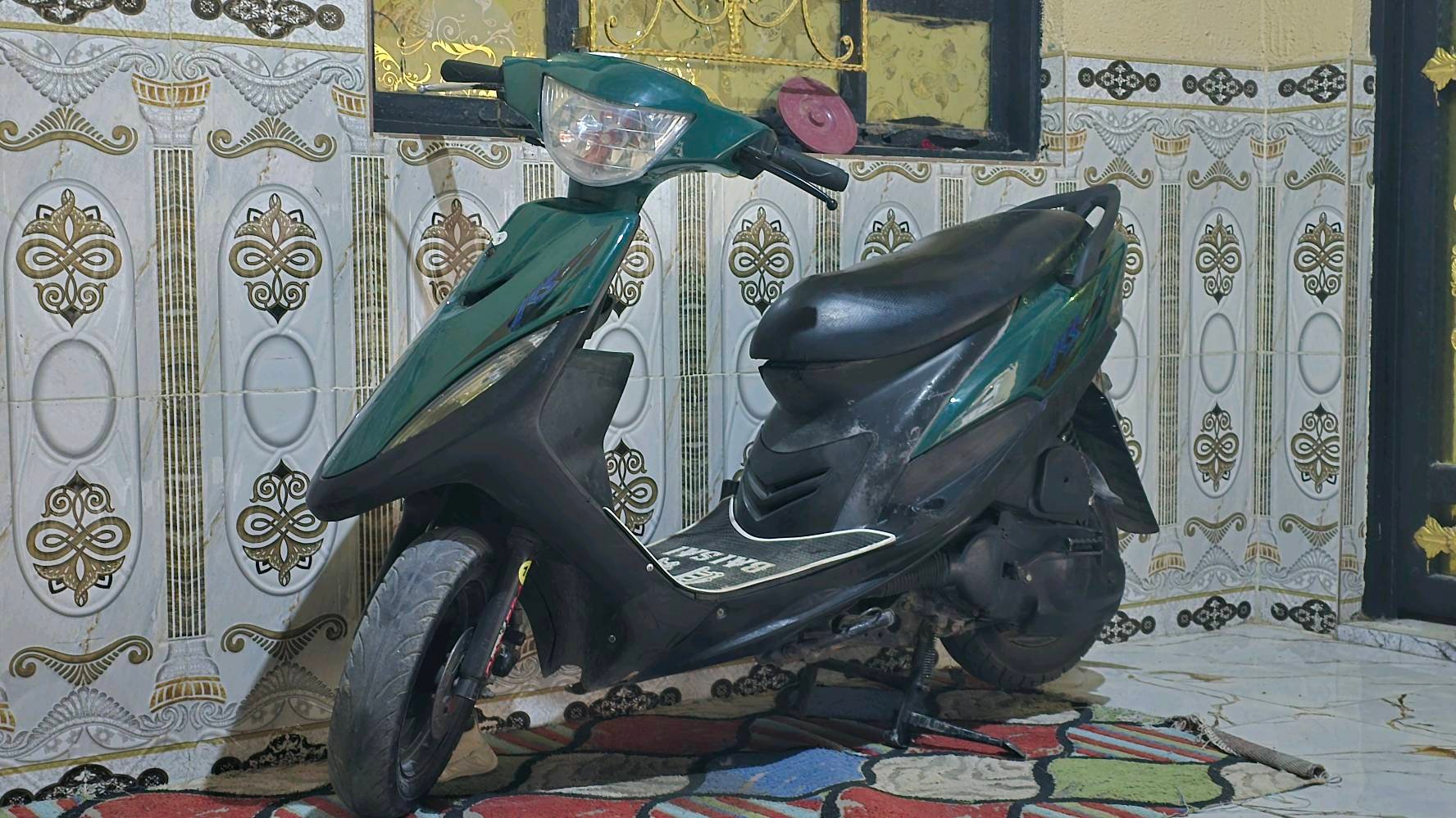 دراجه ماكس عدله سلف هندر اشاير سكنات كلها شغاله مكينه ٤٩ بلادي مكينه ناعمه  الدراجه بس بليل اطلع بيها ساعه وارجع ابد ما متعوبه مكاني الكرمه علي السعر 650 وبيهاا مجال / ***********
