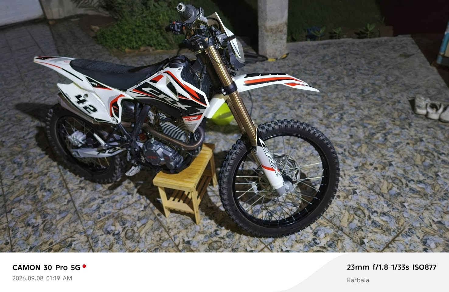 سلام عليكم crx موديل25 
*********** متواجد خاص
دراجه كفاله عامه اوراق كامله جديده بمعنه الكلمه ماناقصها شي فقط الاشاير الخلفيه سعرها مليون و50 وبيها مجال مكاني حله شارع 60
