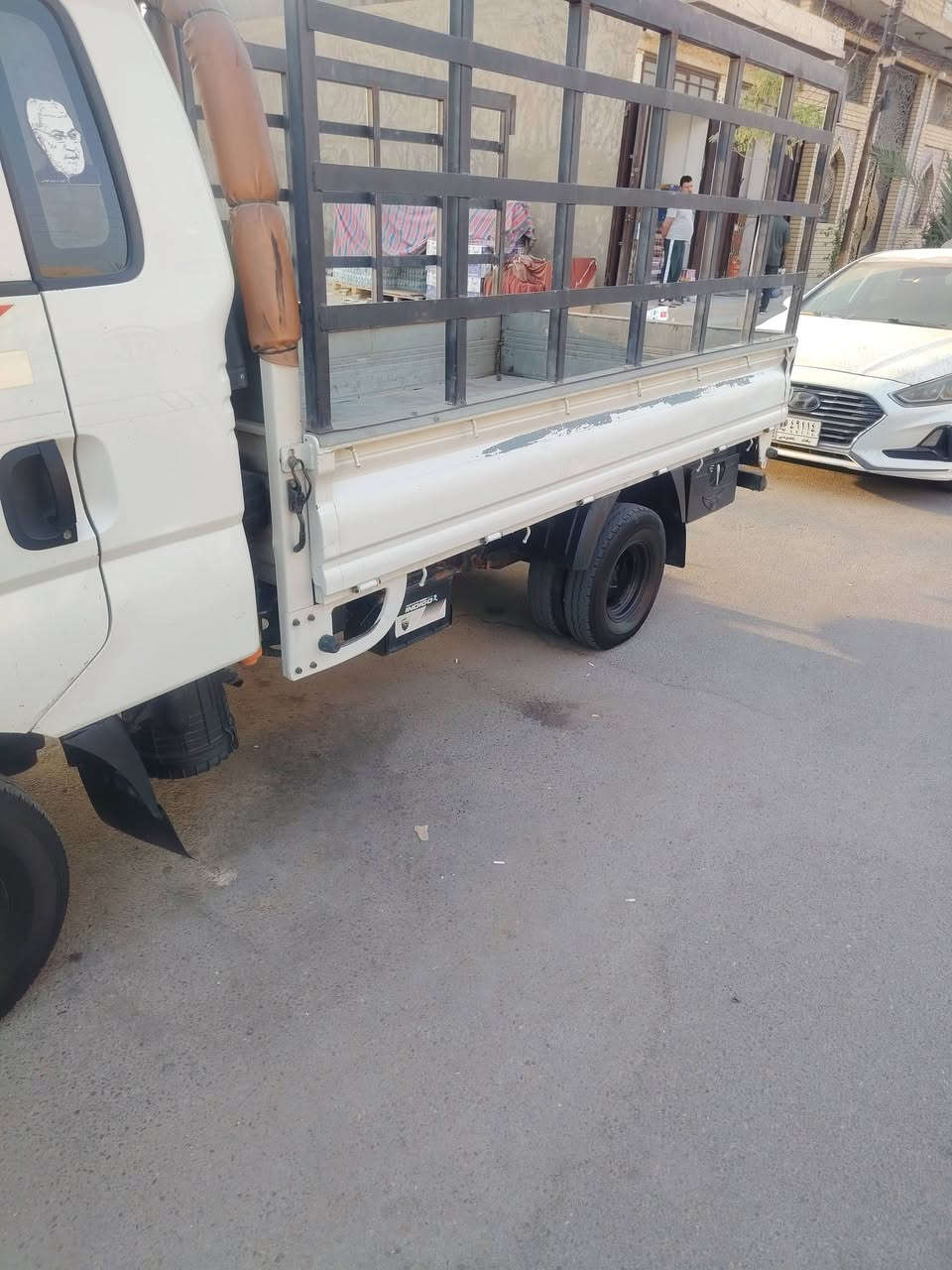 السلام عليكم من رخصه مدير الكروب كيا حمل موديل 18 رقم واسط حداديه زييره  كير خير من الله تايرات نص عمر محرك بي صرف قليل مكان السياره بغداد  الاتصال على الرقم *********** السعر المطلوب 108
