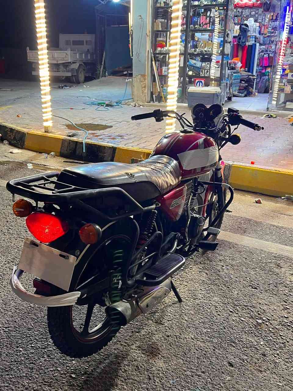 دايوان نفخخ اللبيع موديل 23 دراجه حيل نضيفه ومرتبه 
رزانه فول شلعه كلشي شغال 
مكان تكريت 

***********📍.       مراوس حسب القناعه
