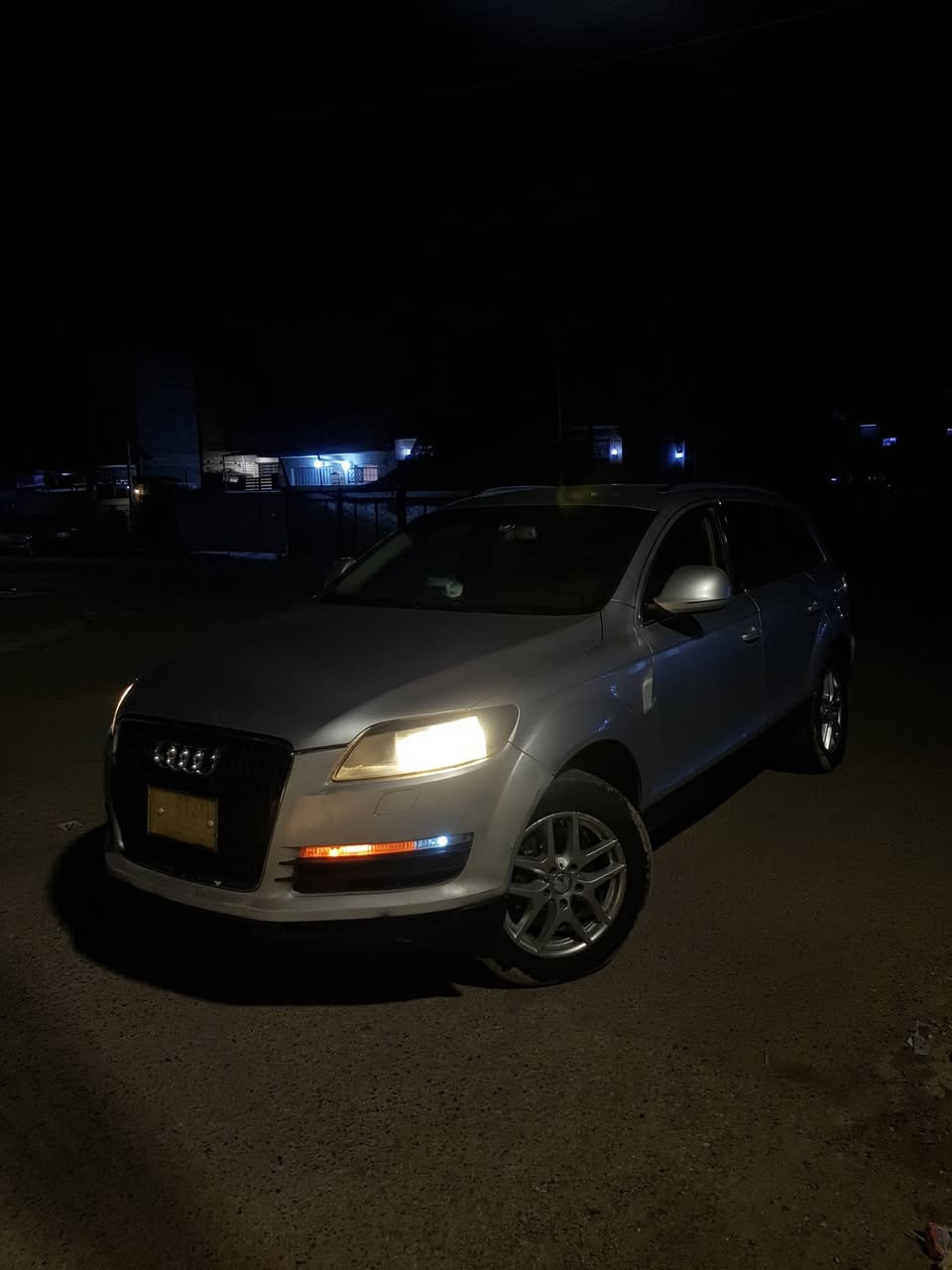 اودي q7 2007
اعادة نشر سيارة قانون 48 واليعرف القانون يفتهم قصدي (كمرك فقط) مو ادوات  اصولي كفاله من الكص والسرقه والعشاير كفاله شاصي ولغود رقم كركوك الماني
سيارة كامله على اخر حبايه مكينه كير بل جيس صدر جديد نقصها فقط تبريد وشاشه مال مسجل صاحبها بديالى 
سيارة مكانها بغداد
سعر 35 وبيها مجال بسيط بيع و مراوس
***********
