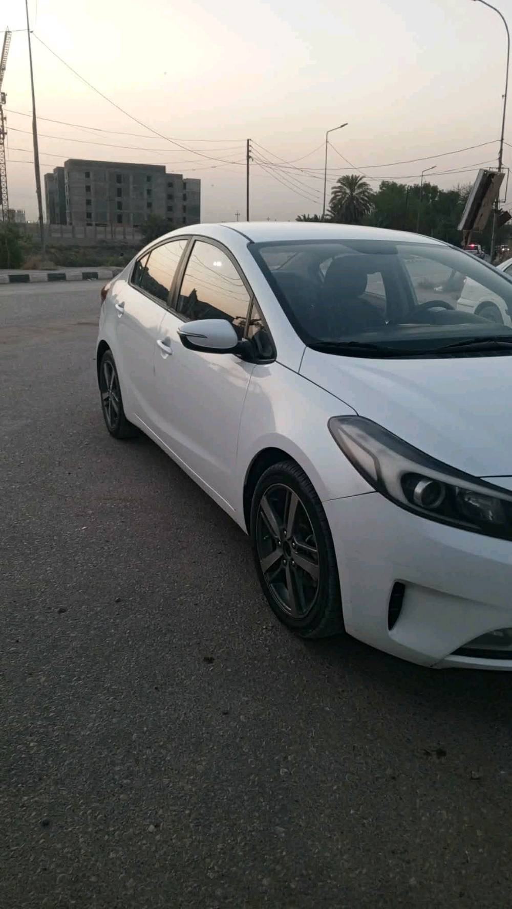 120$
سيراتو 2018 خليجي مكفوله عدا كم رصعت حالوب + اثر طعجه في الدوسه جنب لسايق  اما الباقي مكفول