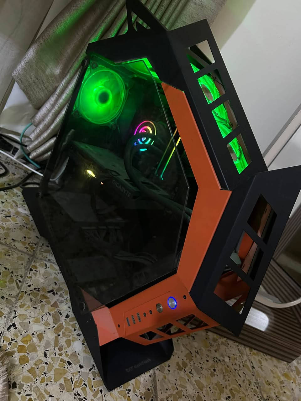 ً
السلام عليكم شباب 
حاسبه للبيع مواصفاته حلوه ولطيفه 
Amd ryzen 5 5600x 6_core processor
كارت الشاشه RTX 3060 Ti nvidia 
رامات 16 
المبرد مائي
وياها شاشه حجم 27 شركة sumer 
180 هرتز  
الحاسبه تخبل من كل النواحي رايده بمليون و150 الف 
مكاني بغداد السيديه وهذا رقمي ***********

نص مكتوب في الصور:
- About Your PC is monitored and protected. See details in Windows Security Installed RAM 16.0 GB Speed: 3200 MHz Processor AMD Ryzen 5 5600X 6-Core Processor 3.70 GHz Graphics Card 8 GB NVIDIA GeForce RTX 3060 Ti Storage 699 GB 142 GB of 699 GB used DESKTOP-1CD22L2 B550M AORUS PRO-P Rename this PC Copy Device Specifications Device Name DESKTOP-1CD22L2 Processor AMD Ryzen 5 5600X 6-Core Processor 3.70 GHz Installed RAM 16.0 GB Graphics Card NVIDIA GeForce RTX 3060 Ti (8 GB) Storage 233 GB SSD Lexar 250GB SSD, 466 GB WDC WD5000AVVS-63H0B1 Device ID 30934AD0-9E4D-4F61-8572-05E8F89A821B Product ID 00330-80000-00000-AA796 System Type 64-bit operating system, x64-based processor Pen and touch No pen or touch input is available for this display Frequently asked questions How does having 16 GB or more of RAM impact my PC's performance? Can I run modern applications smoothly with this RAM capacity? Is my GPU sufficient for high end gaming and video experience? How can having a dedicated GPU enhance my experience and productivity? Am I running the latest version of the Windows OS? What is the latest Windows version?