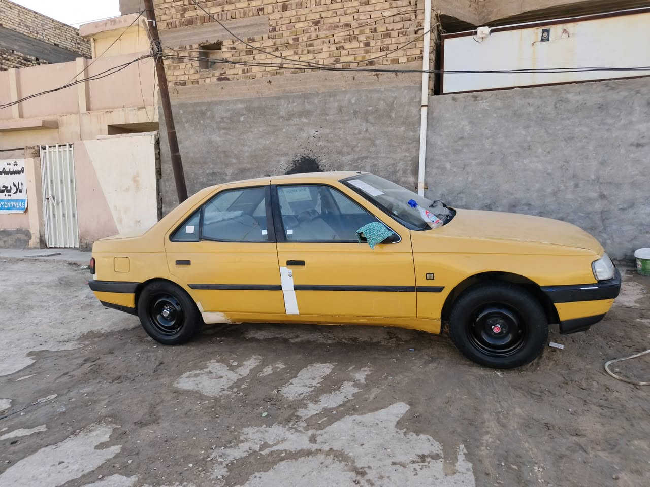 السلام عليكم.
بيجو 405 بابل موديل 2012 بيه جاملغ خلفي  سياره جاهزه من كلشي تبريد نقص غاز مكينه تخم تاير قبل يومين بدلته سياره حلوه حداديه جديدة 
مكان سياره حلة بابل 
السعر 32وبيه مجال حك جيه 
***********
