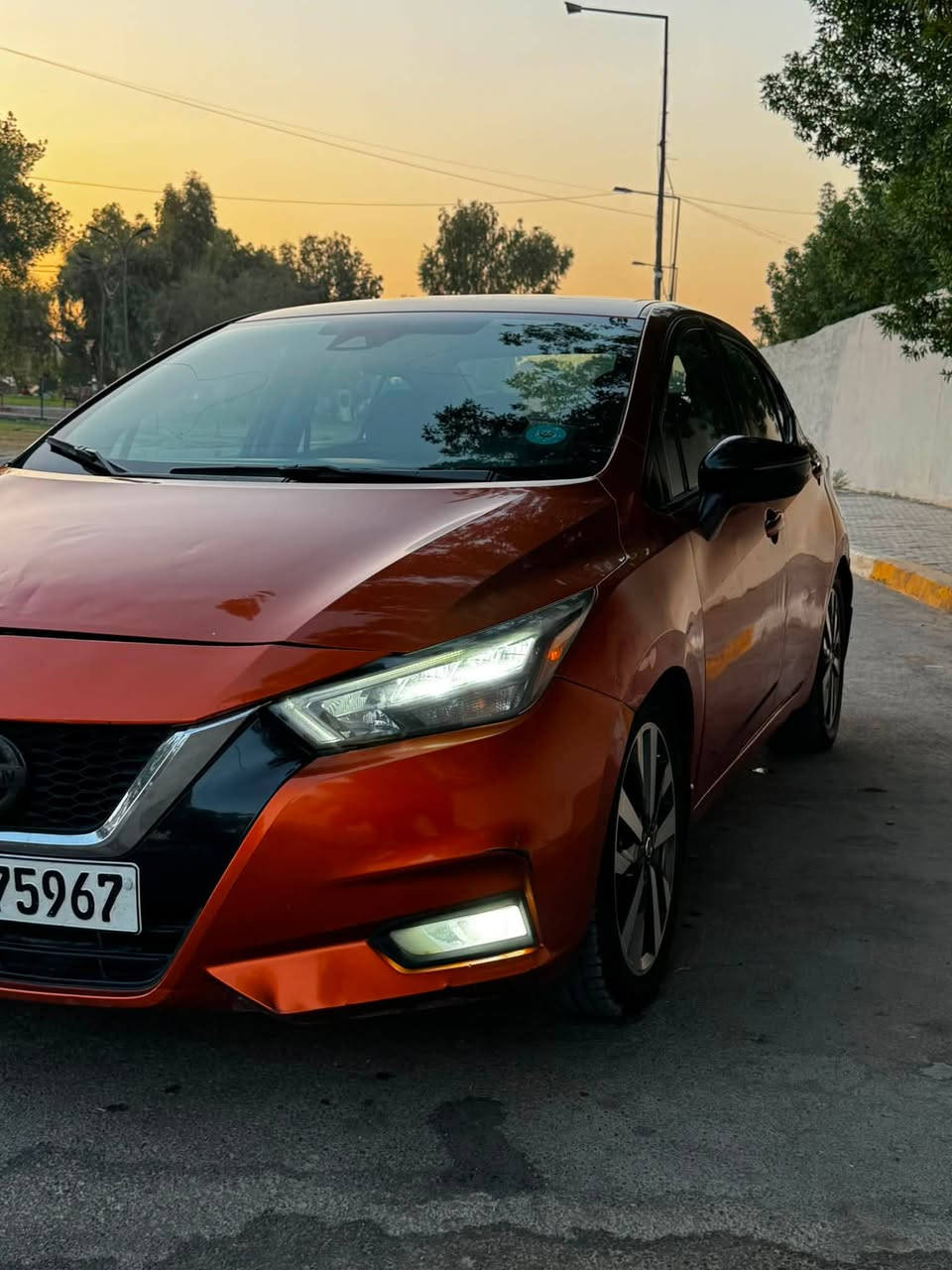 نيسان فيرسا2020 وارد امريكي 
رقم شمال اربيل الدولي
فئة SR
حجم المحرك 1.6 اربعة سلندر 
كير مكينة صدر شواصي ايرباك كله مكفول
الحادث مرفق بل صوره
باب خلف السايق والجاملغ الخلفي
وبالعراق جاملغ امامي جهة السايق وباب السايق يعني ٤قطع صبغ
مواصفات
1-بصمة تشغيل
كامرة دوارة+شاشة كبيرة
2-رادار امامي +خلفي
3-نقطة عمياء
4-اشاير بلمري
5-ويل كب
6-اوتو بريك امامي +خلفي
7-رون الكتروني
8-تنبيه عند الخروج من المسار 
9-كامرة دوار
10-تحكمات استيرن
11-مثبت سرعة
12-شاشة
13-ابل كار بلي +اندرويد اتو
14-شاشة اعطال
15- حساس ضغط هواء الأطارات
16- لايت اوتو تفاعلي
18- ستيرن رياضي 
السيارة عليهة ادامة كاملة
تخم نوزلات+تخم بلكات+تخم تاير+منظومة ماء جديدة مع الراديتر
منظومة تبريد كامله كله جديد من كمبريسر راديتر بخاخ بطل كله جديد
صدر امامي كله جديد
تخم تاير 
السياره كامله بدون اي نقص 
السعر 97وبيهة مجال جدا جدا جدا بسيط
للاستفسار اكثر الاتصال على الرقم
***********

مكان السيارة بغداد
