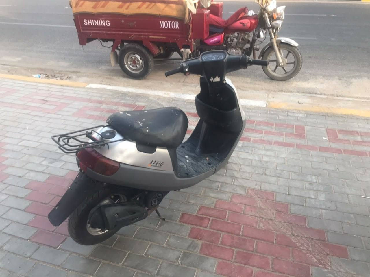 للبيع دراجه بطه موديل 2000 شلعه فوول معدل فوول كهربائيات شغاله عدى السلف نقصها باتري ناعمه لون رصاصي كفرات اصليه شاصي نضيف نضيفه كلش الدراجه مفتوحه مره وحده السعر 250 الف وبيها مجال للطيبين مكاني كربلاء الحر رقمي ***********
