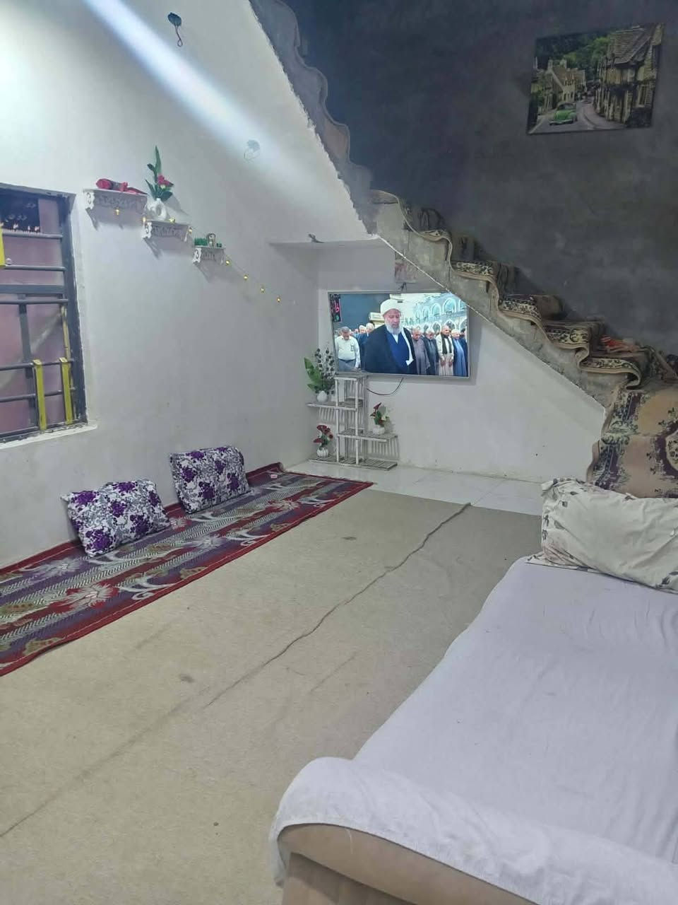 بيت للبيع  مساحته 100م مربع طابقين الطابق الجوه غرفه وهول ودوانيه ومطبخ وحمامات /و الطابق الفوك 3غرف وحمام / طابو زراعي /العنوان التنومه الصالحيه قرب عقارات الفيروزية وقريب ع التله الي يم سيد جابر خدمات ماي كهرباء شارع تبليط بس البيت بيه نقص  الفوك غرفتين وهول ملبوخات وغرفه كامله /والجوه كامل كله السعر 80 وبي مجال استفسار ع رقمي بي واتساب ***********
