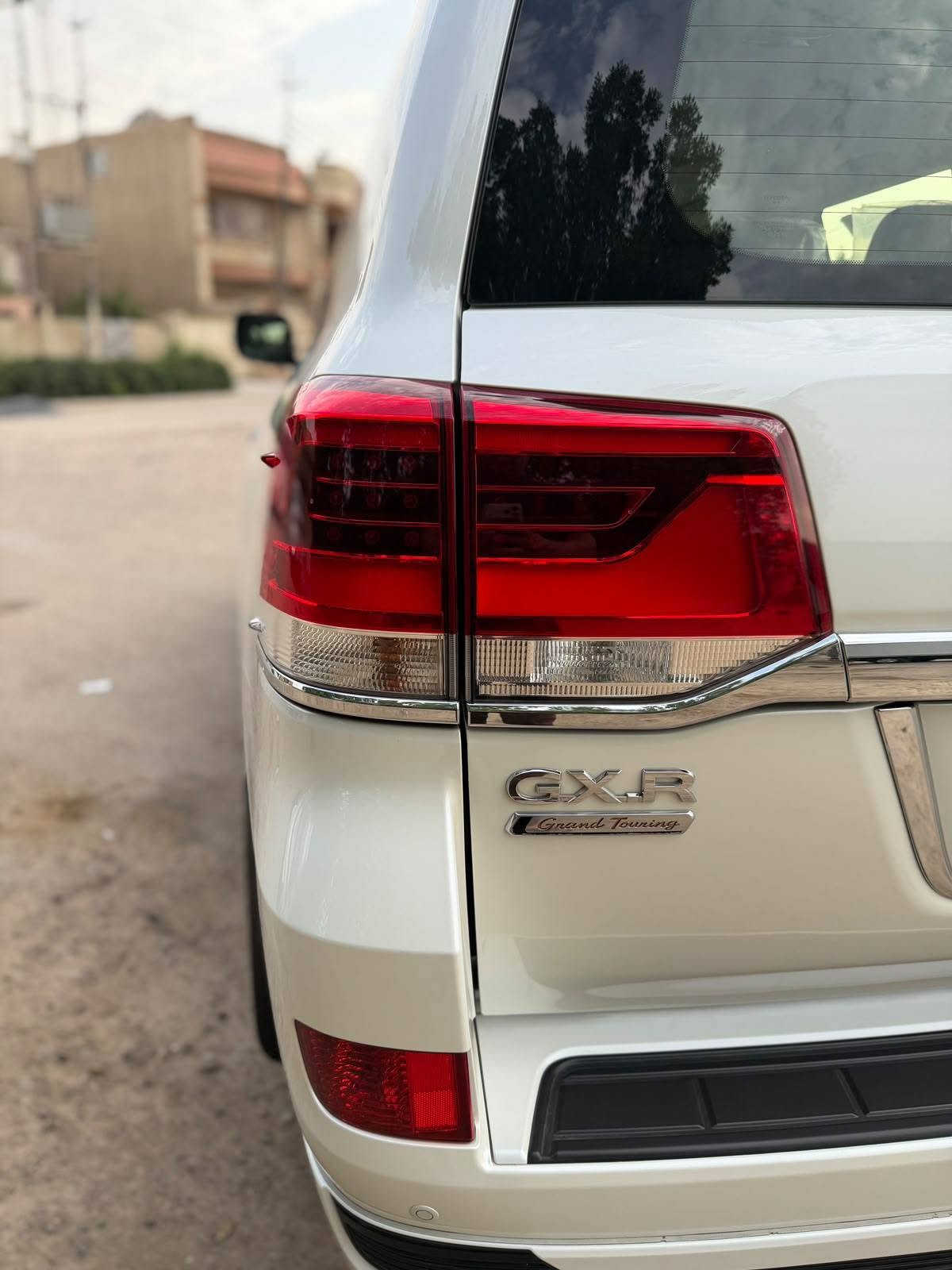 مونيكا • ٢٠٢١ • بحريني