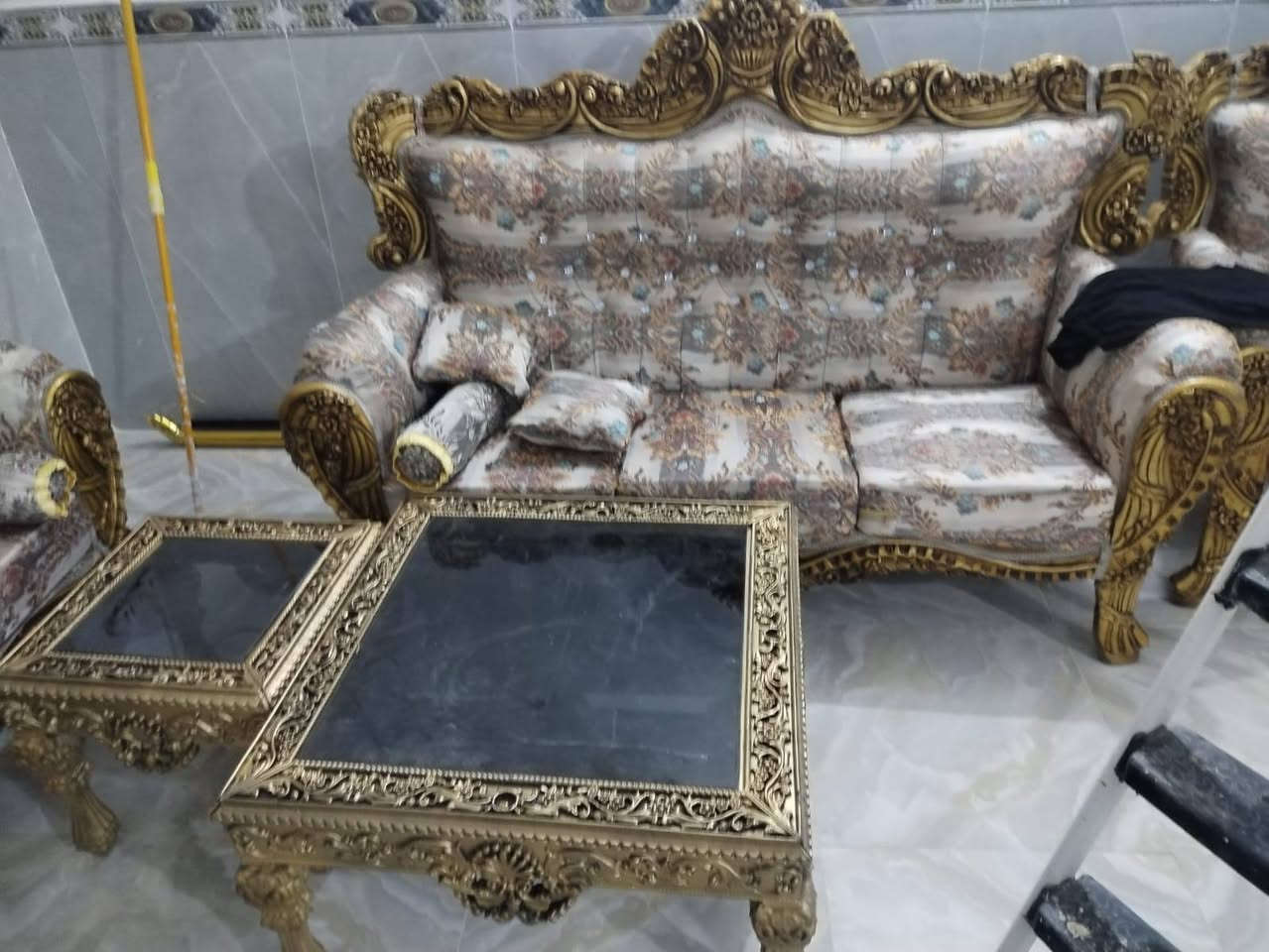 تخم ملكي جديد كلش نضافه 100%100ويا طبلات العنوان حي العسكري السعر 450 الشراي اتصل او مراسله واتساب ***********
