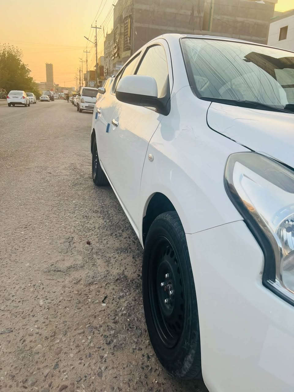 سلام عليكم نيسان  سني هندي مديل 2024بيه طخه باب سايق وبيه بارد موضح بلصوره ولبالقي كفاله ماشي 52الف مكان سياره بصره ***********
