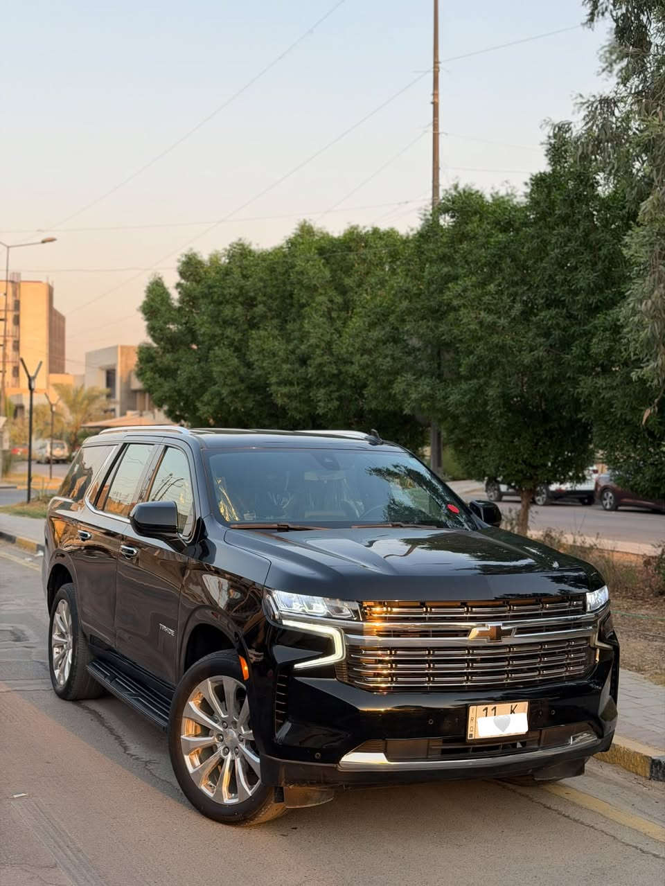 السلام عليكم 
تاهو
٢٠٢٢ وارد امريكي
ماشية ٢٠ ميل حقيقي اني مستوردها السيارة على ايدي 
مواصفات
كشنات كهرباء عدد ٢
تحكمات ستيرن
شاشة
كامرة خلفية 
حساس خلفي 
رادرات جانبية وامامية 
بجم زنون
لايت لد
بك لايت لد
بصمة ابواب
اوتو ستوب 
تشغيل عن بعد 
سبعة راكب 
٣ قطع تبريد 
هاند بريك بصمة
ويل برايمر ٢٢ 
رقم بغداد الجديد بأسمي مميز 
السيارة بعدها بوضع الوكالة 
كير ومحرك وصدر وتبريد كلة زيرو علة وضع الشركة
حادثها طخة بسيطة بل باب والجاملغ بدون دواخل 
العنوان بغداد حي الجامعة
السعر ٣٦٥ ورقة 
الرقم ***********
