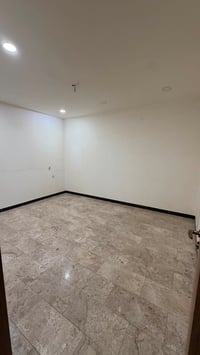 بمـشـتـمـل للإيـجـار ( مشتمل نضيف جداً ) (طابق اول ) 📍 السيديه - الضبا...