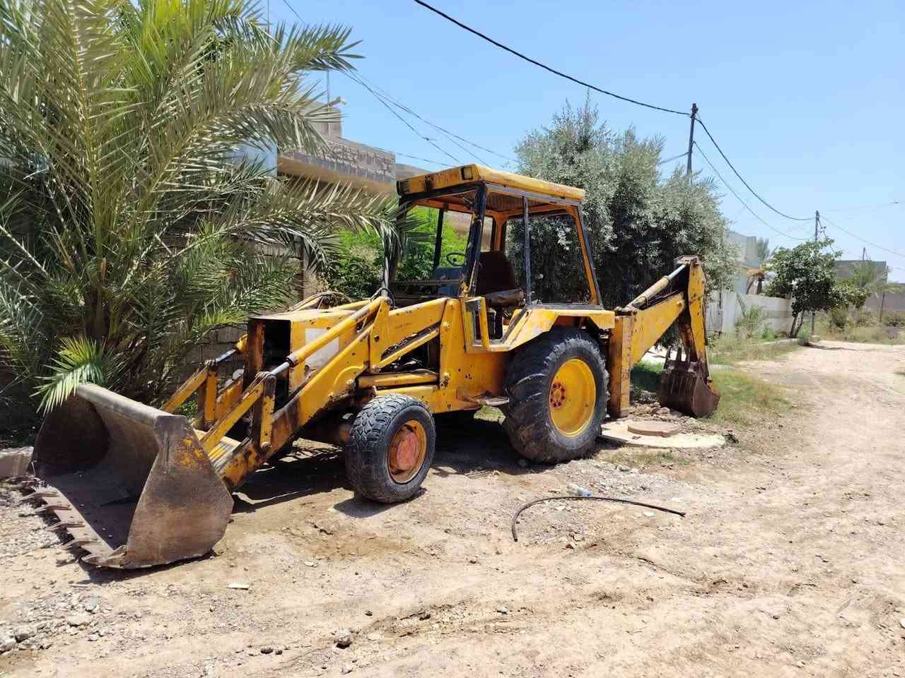 حفارة للبيع موديل٨٨ بدون جاهزة للعمل ديالى تقاطع القدس السعر ٥٠ورقة اوبيها مجال ***********
