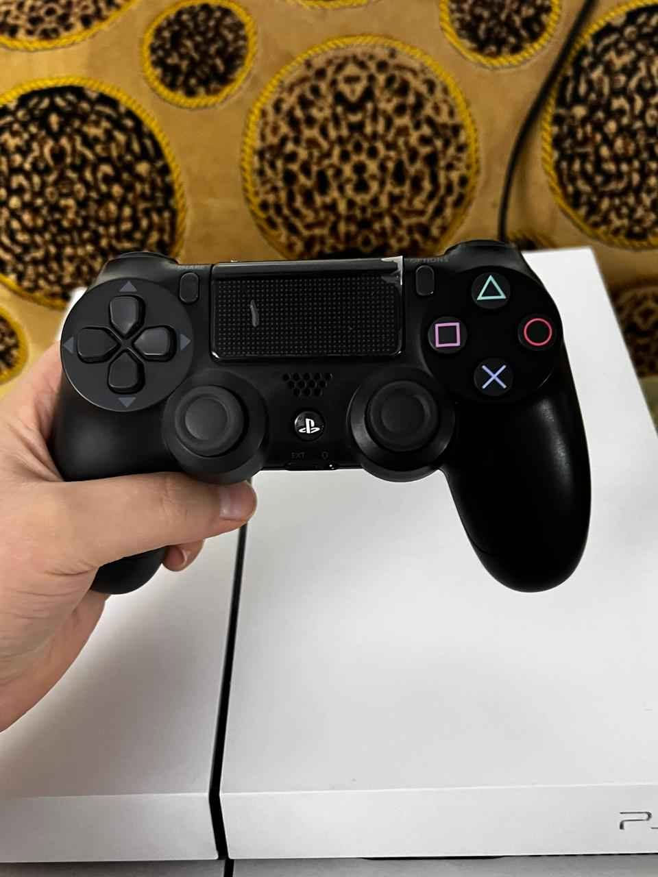 سلام عليكم بليستيشن4🎮  فات👌 للبيع نظافة 98٪ اخو الجديد👌 بي8 العاب حقن👍 لون ابيض🤍  المكان: النجف حي الجامعة رقمي : ***********   ❤️ Singapore
