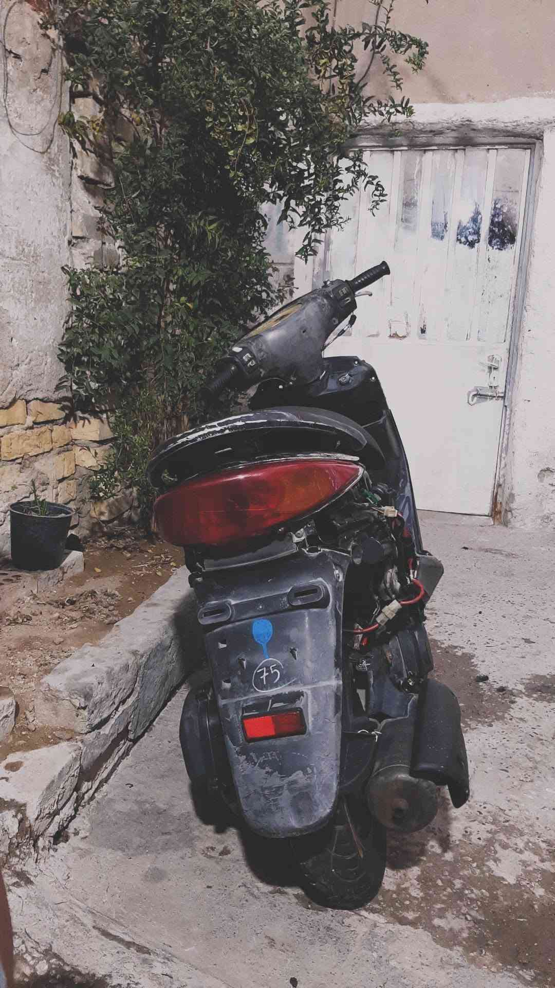 سلام عليكم للبيع دراجه بريد  سعر 325 ***********

