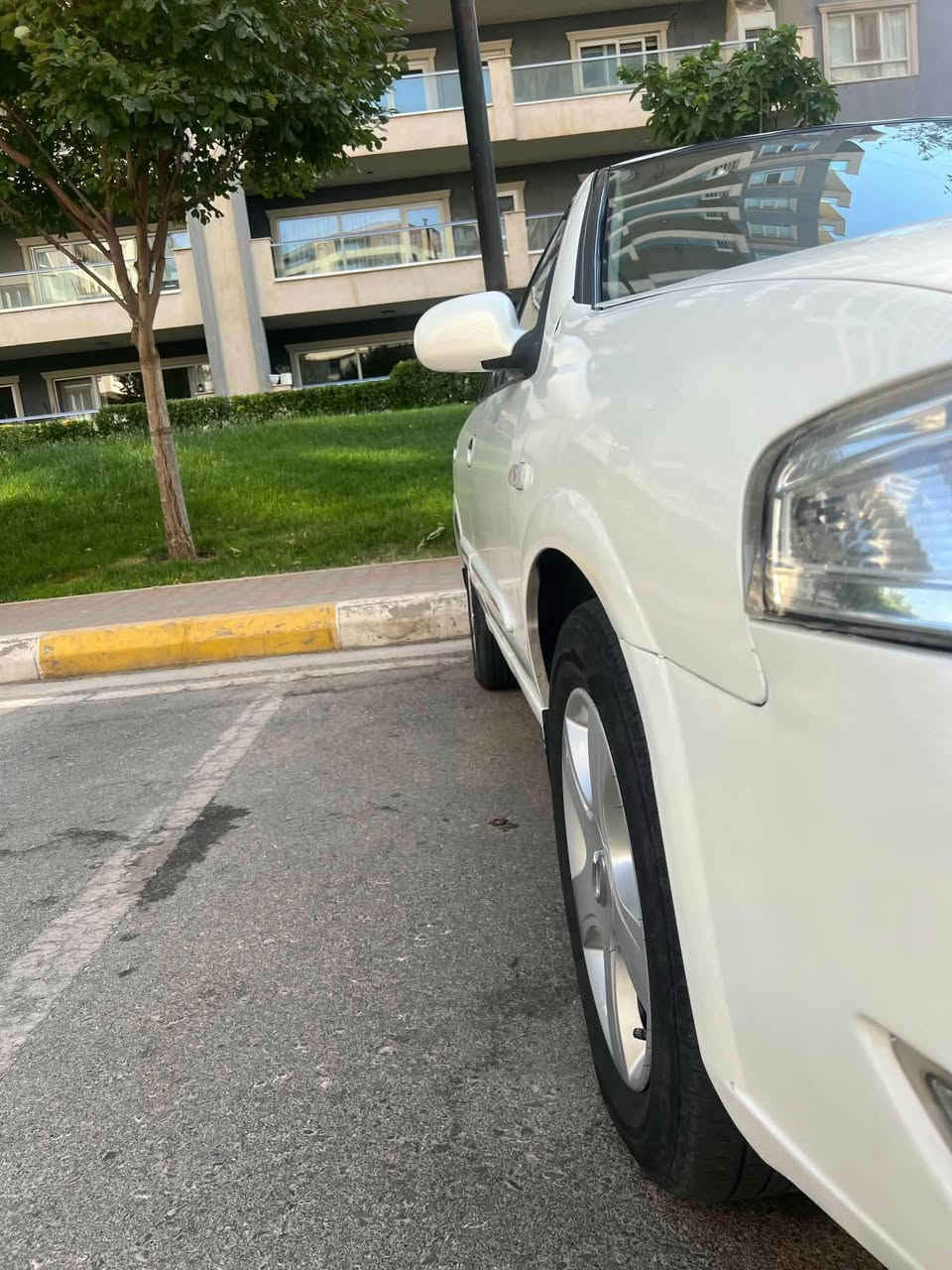سەنی سامسۆنگ 
٢٠٠٧بڕاوەی نازدار 
مواسەفاتی ٤ جام کارەبای سوکان ڤۆلیۆم و ئاوێنە کارەبا
دینار مەسرەفی تیا نییە ٤ تایەی لۆکی لە ژێرە ٤ ڕۆژە خراوەتە ژێری 
سەقفو و گیڕوو مەکینە کارەبای بەشەرت 
شوێن سلیمانی 
نرخ ٥٥ گەڵاو مەجالیشی تیایە 
مشتەریت وەرە سەر سەیارەکە بە تەلەفون معامەلە ناکرێ ڕەح مەت لێبێ 
ئەوەش ڕەقەمی ساحەبیتی واتسەپ لەسەرە 
*********** السليمانية, العراق
