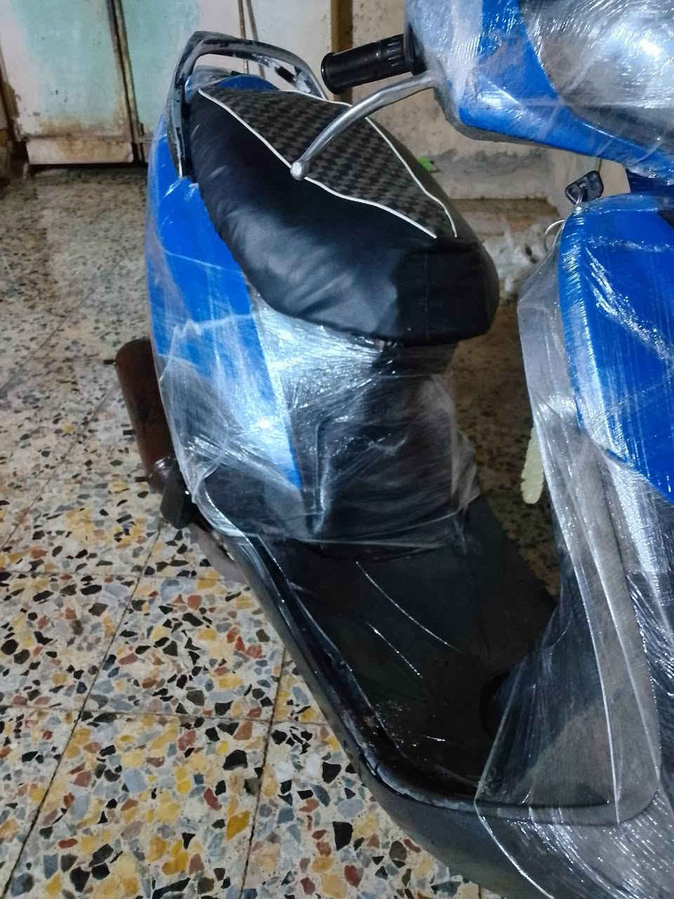 سلام عليكم  دراجه لبيع دراجه نضيفه عوزه شوي ترتيبات كهربائياته كله شغاله  دراجه اوراق سعر 250بيه مجال باقي تفاصيل خاص  مكاني ميسان قضاء المجر الكبير رقمي  ***********
