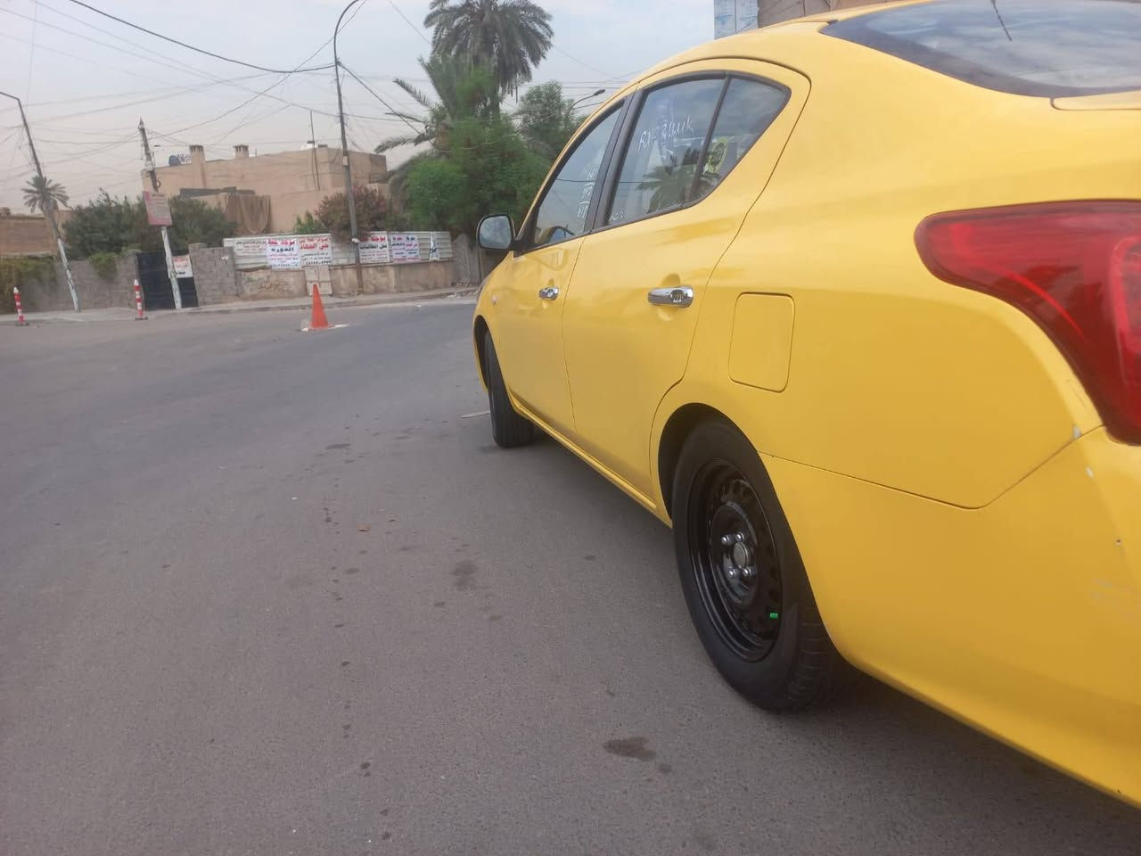 السلام عليكم نيسان سني هندي بليته زركه السيارة مكفوله من الضربه محرك وكير وتبريد وصدر تخم تاير مدوشمه عام السيارة خير من الله بسمي تحويل ثاني يوم مصفره هيئه مكان السيارة بغداد الحسينه ‭***********
موديل ٢٠٢١
