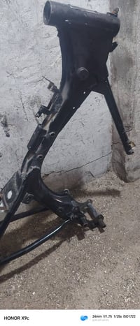 شاصي ارشا 2015 +تانكي وصفاحيات بسعر مناسب المراسلة او تصال  0781970557...