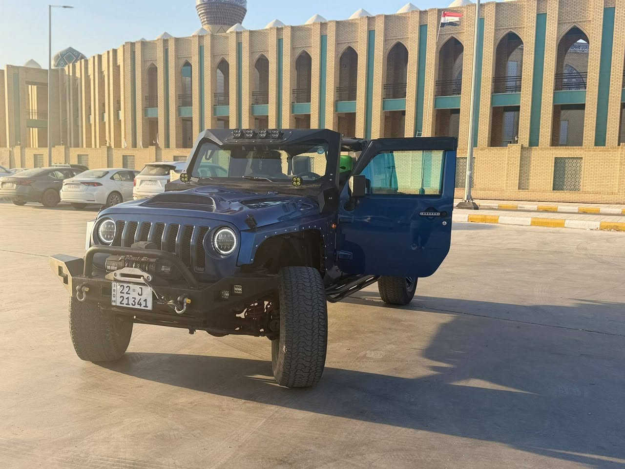 سلام عليكم جيب  رانكلر ١٠ سياره كلين بدون حادث ولا صبغ ماشيه ١٠٠ سياره مدرعه تزويد شركت تاب الامريكيه سياره جاهزه مكينه ٣٨٠٠بيع او مراوس شعدك حسب القناعه وياه تخمين تايرات جبلي والثاني نقسه وسط مكانه الكوت خابر ودلل رقم اربيل تحويل مباشر ***********
