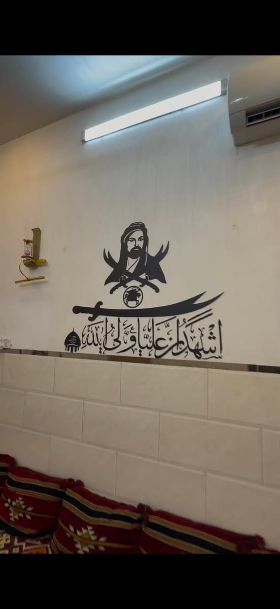 السلام عليكم
إنجاز البناء العام حديث جدا وكل نقص مابية 
نصف قطعة للبيع طابقين ونصف نظيف جدا و( الصور تتكلم )

موقع الدار قطاع 61 ع شارع عام 

المساحة الكلية 72

بناء الطابق الأول...

إستقبال .. صالة .. مطبخ .. غرفة نوم 1... صحيات ... مطبخ حراري ... ترك 

بناء الطابق الثاني...

2 غرف نوم ... ... ... ترك 

ملاحظة: الصور الموجودة فقط للطابق الأرضي

وباقي البناء بنفس النظافة 

بناااء حديث العام

للاستفسار الاتصال

***********
