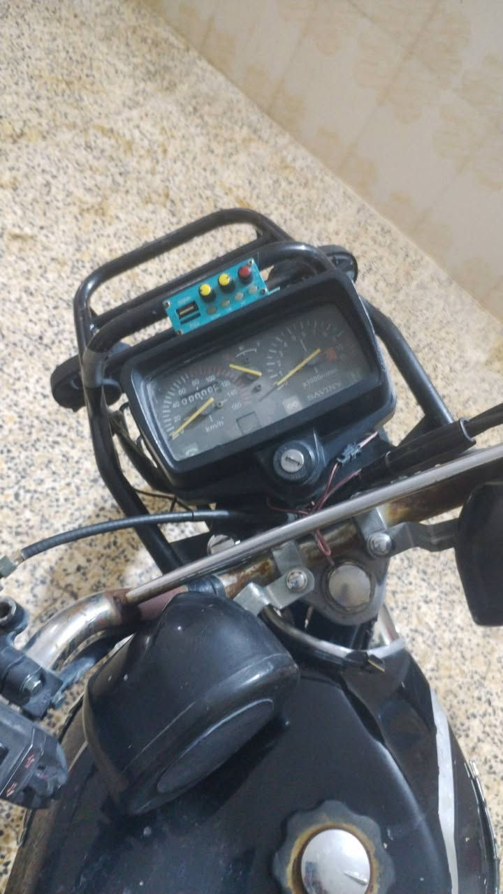 دراجه للبيع سعرها من الاخير 300 جاهزه برغي متحط عليها بس كلجات ضعيفه بس شغالات للتواصل ***********:::*********** تكريت حي القادسية
