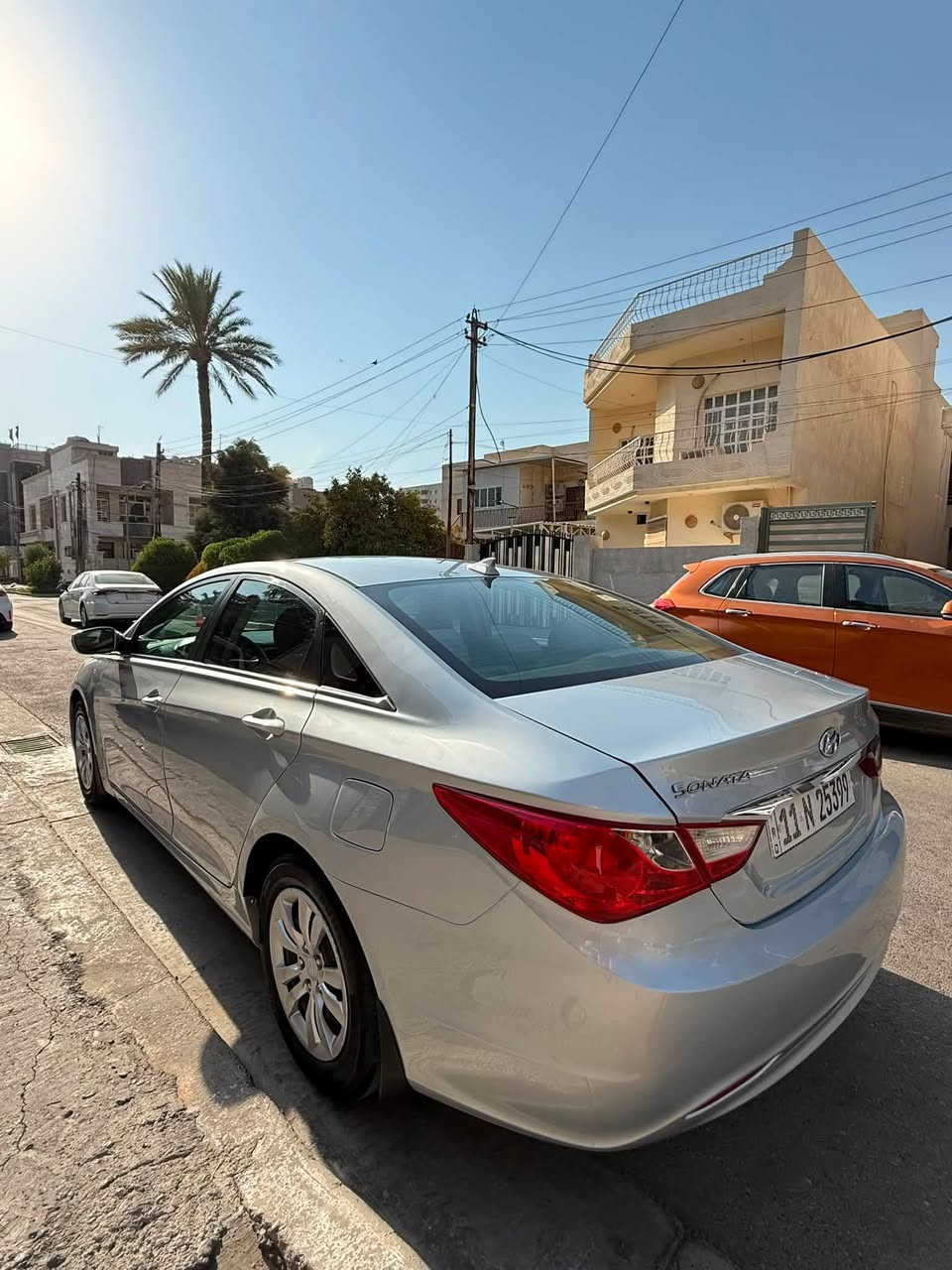 السلام عليكم سوناتا موديل 2012 أمريكي ماشيه 133 ميل حقيقي محرك 2400  رقم  بغداد الجديد باسمي السياره جاهزه من  حداديه وكير ومحرك وتخم تاير وتبريد ثلج جديد وعليهة حمام وبولش وبدون اي نقص السياره جديده ب معنى الكلمه وجاهز على اخر شي باسمي تحويل مباشر رقم الجديد  السياره حادثهة جاملغات خلفيه وهنا نصبغ باب خلف سايق فقط وسياره جدا نضيفه  

مكان السياره بغداد حي العدل 
السعر 110 وبيهة مجال لشراي 
***********
