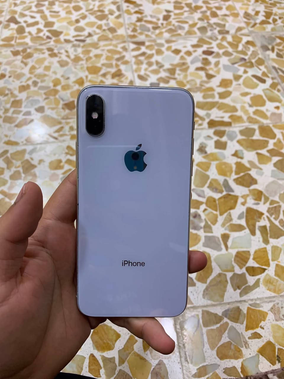 ايفونxs
الذاكره64 البطاريه99 امبدل شاسه gx.          
الجهاز كلو شغال 
السعر160او بي مجال
المكان حي الملائين الثانيه
راسلني خاص او على الرقم ***********@
