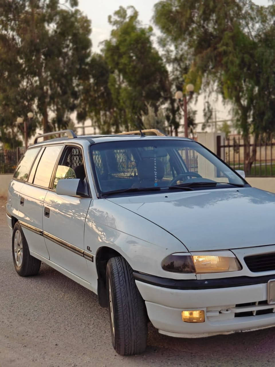 سلام عليكم
اوبل استرا رقم نينوى الماني 
موديل 1992
سياره جديده كلشي شغال بيها جام تومتايك 
بدون صبغ بس مصلح دوائر +دوسات فقط السياره خير من الله شوفت عينك 
سعرها قفل قفل57
مكاني نينوى تلعفر 
***********
