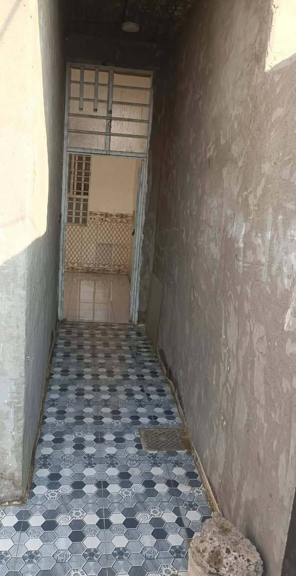 دار للبيع100متر طابقين طابو صرف  مطلوب للمصرف العقاري 23مليون و800
السعر بدون مصرف عقاري 52 
يحتوي على غرفتين ومطبخ وهول واستقبال ومجمع صحيات 
العنوان ورديه خلف مستشفى الكفيل قرب المدارس 
***********
